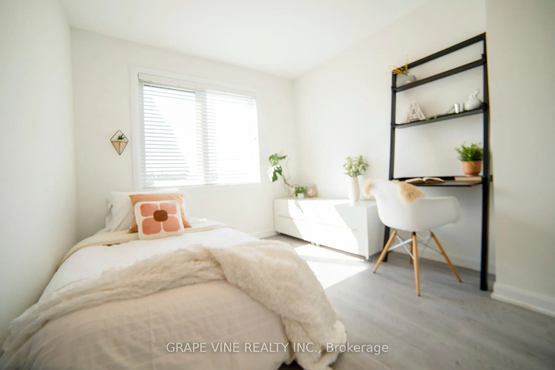 Photo 38 of 2057 Caltra Crescent, Ottawa, Barrhaven - Half Moon Bay — HOMEH