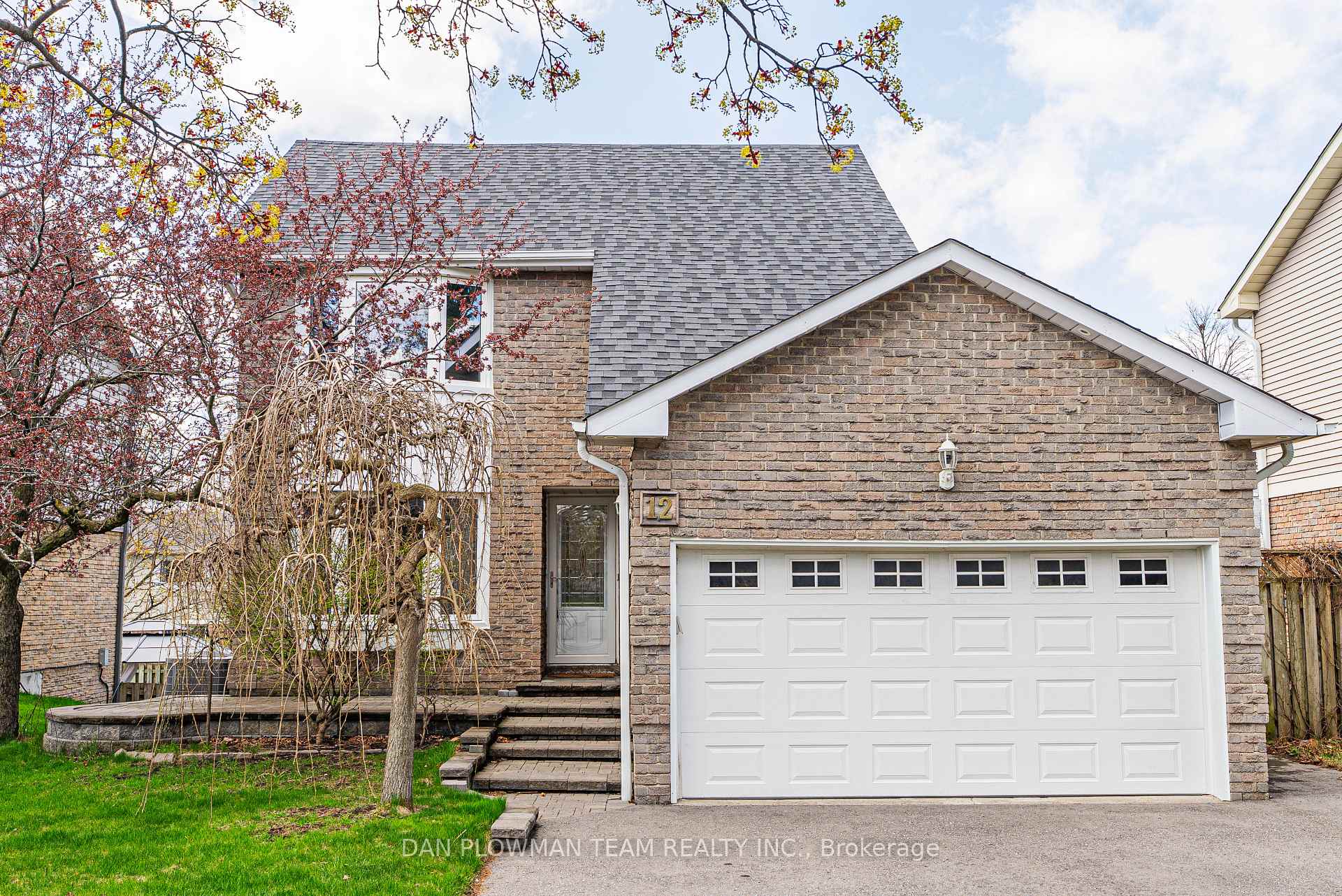 Photo 1 of 12 Vanessa Place, Whitby, Blue Grass Meadows — HOMEH