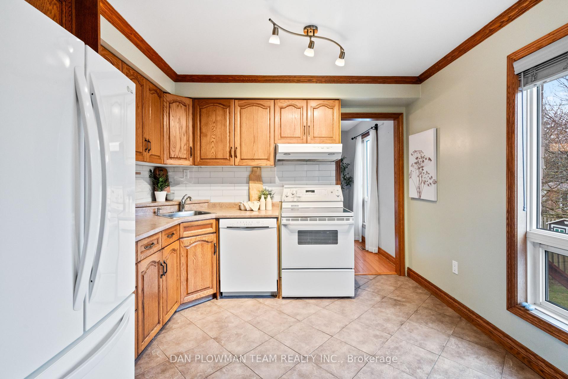 Photo 9 of 12 Vanessa Place, Whitby, Blue Grass Meadows — HOMEH