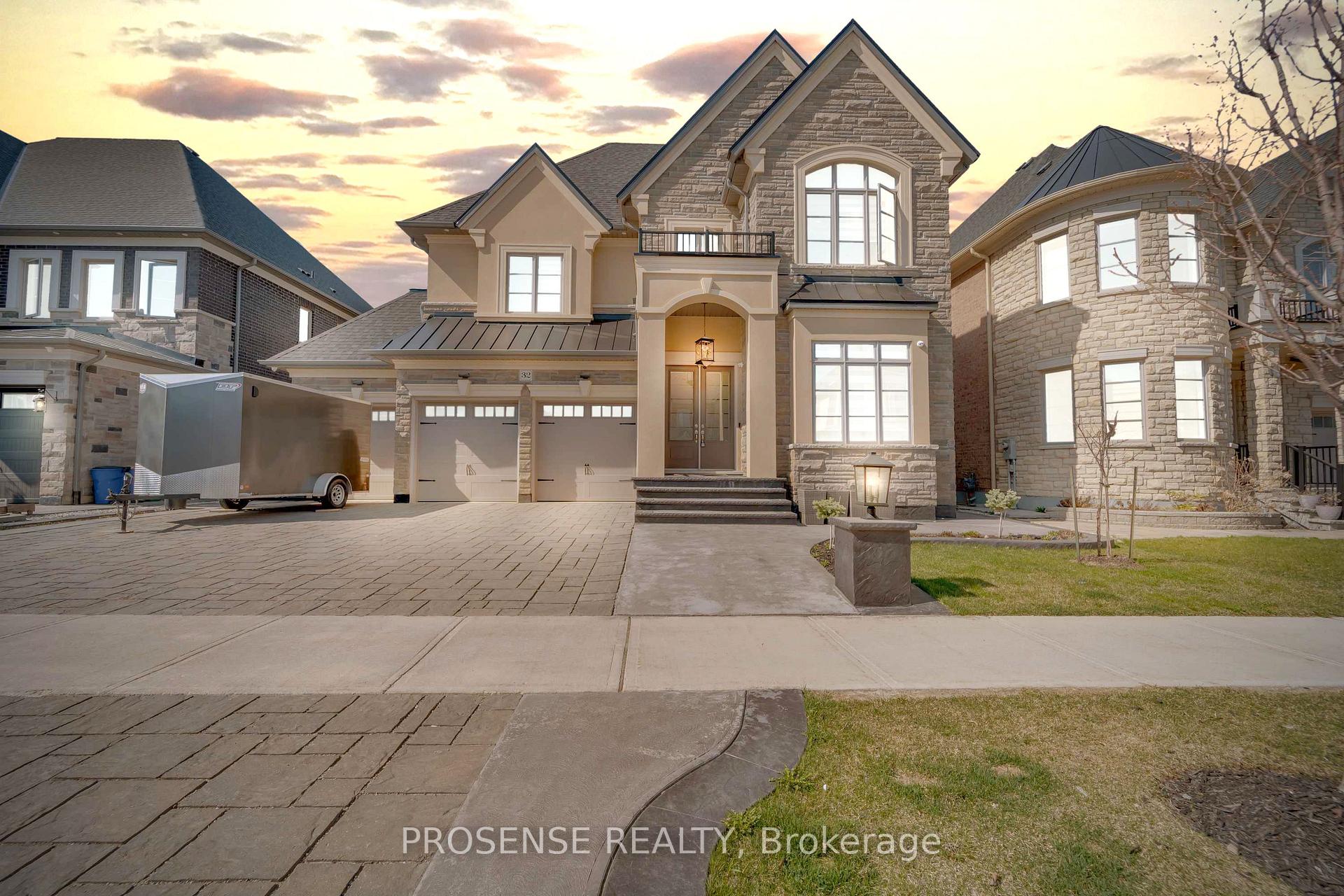 Photo 1 of 32 Rolling Green Court, Vaughan, Kleinburg — HOMEH