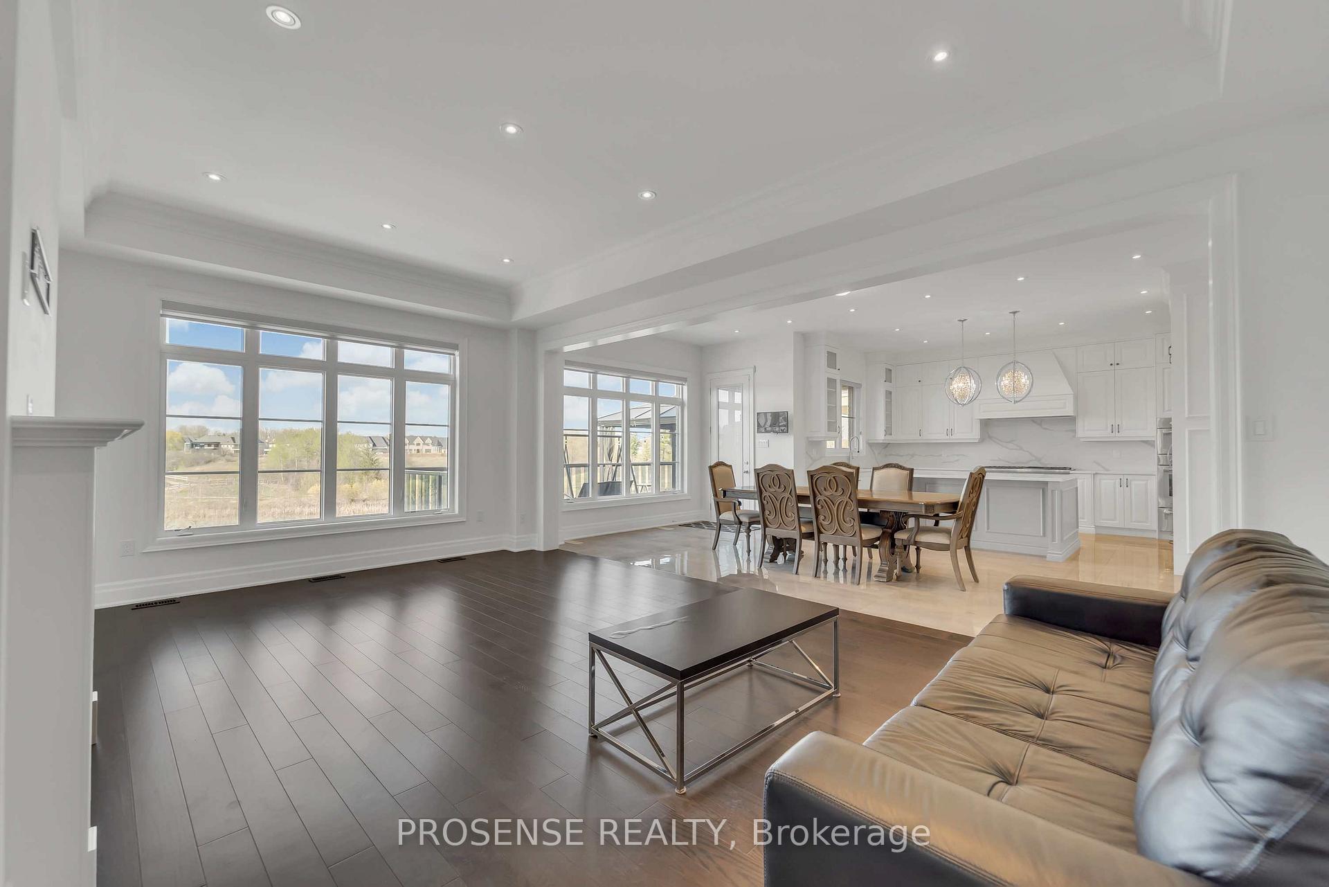 Photo 11 of 32 Rolling Green Court, Vaughan, Kleinburg — HOMEH
