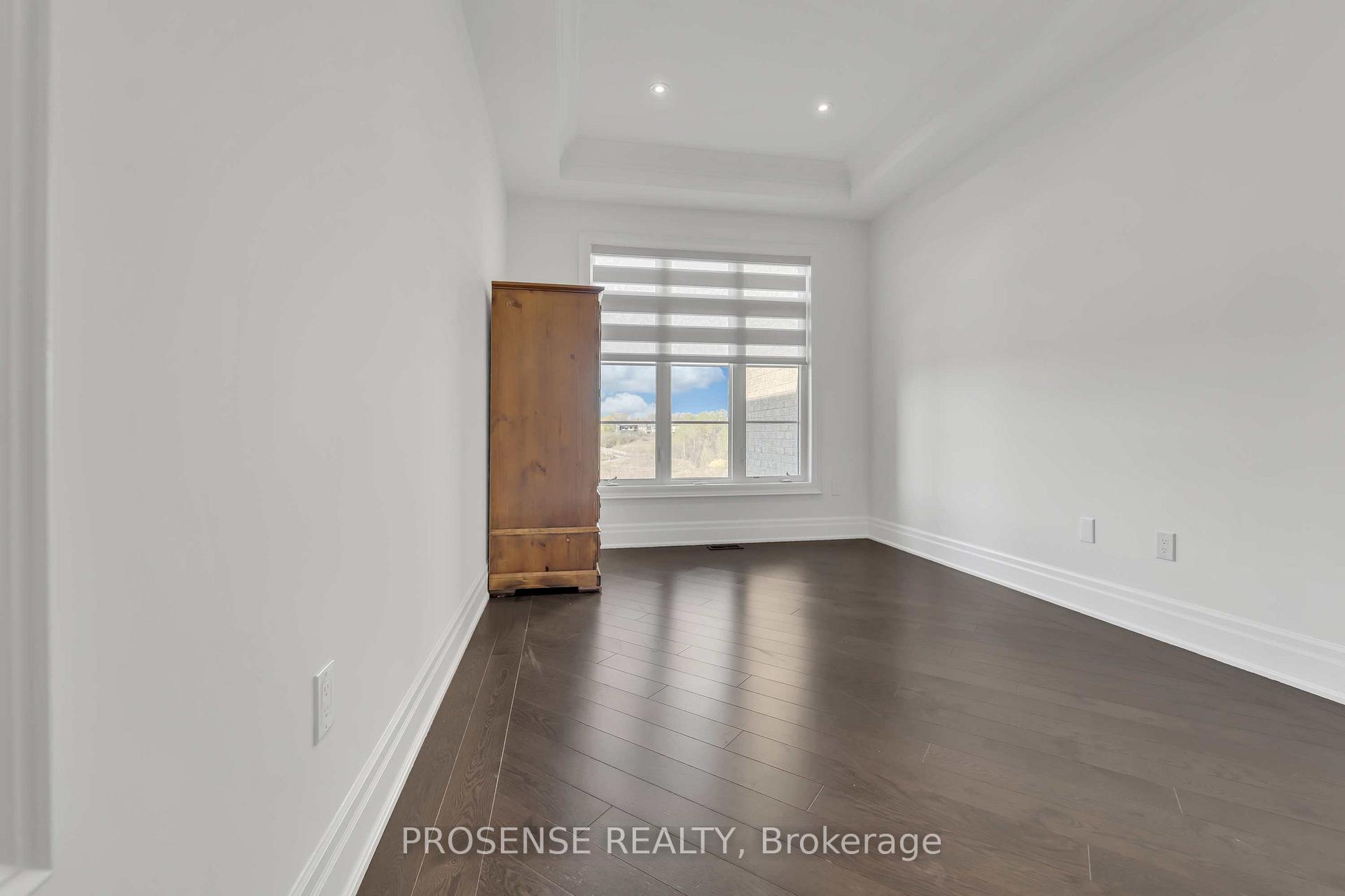 Photo 19 of 32 Rolling Green Court, Vaughan, Kleinburg — HOMEH