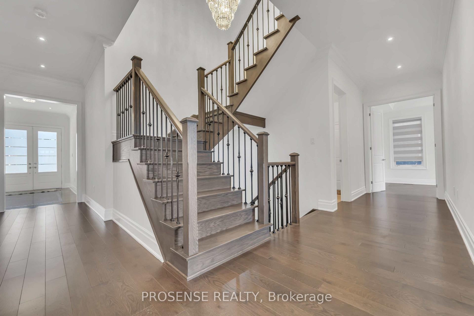 Photo 20 of 32 Rolling Green Court, Vaughan, Kleinburg — HOMEH