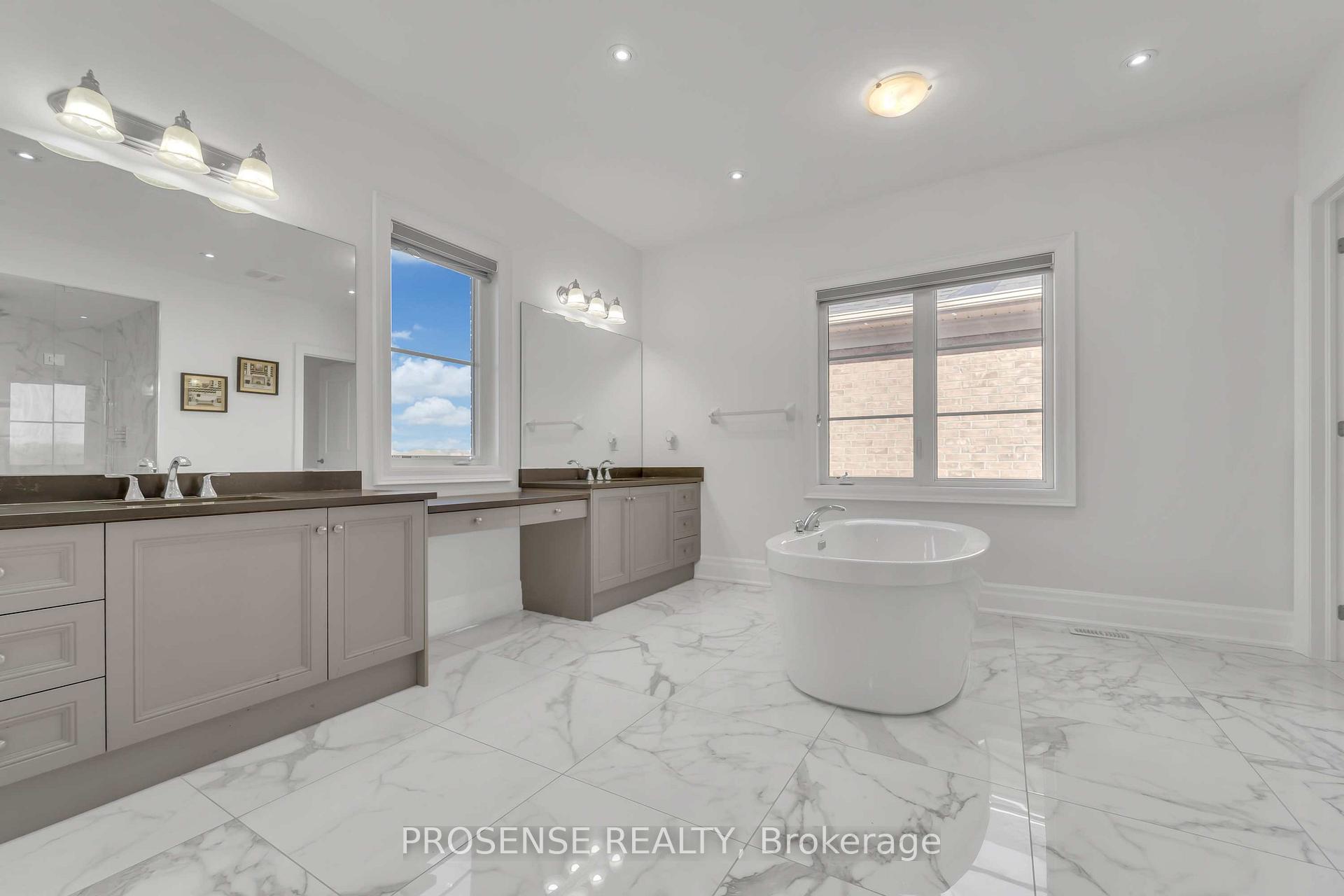 Photo 32 of 32 Rolling Green Court, Vaughan, Kleinburg — HOMEH