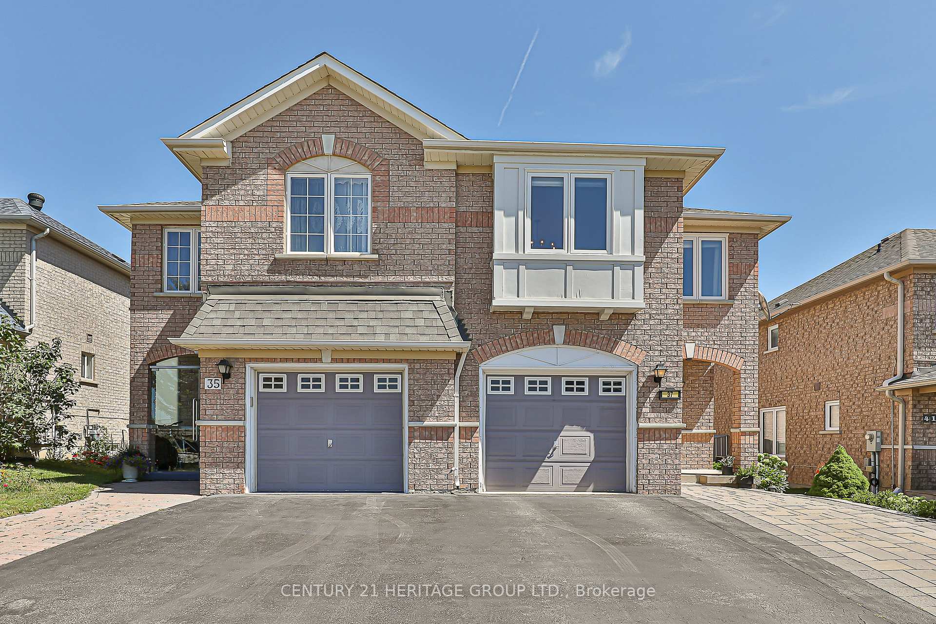 Photo 1 of 37 Peak Point Boulevard, Vaughan, Rural Vaughan — HOMEH