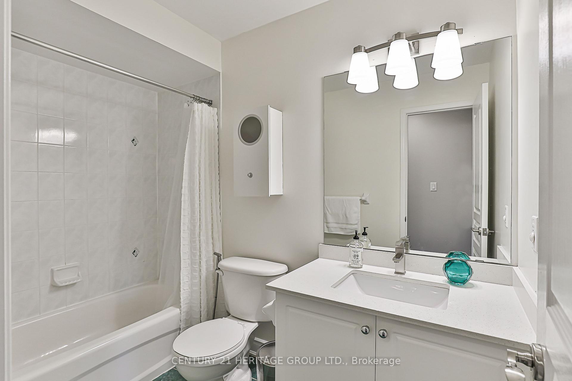 Photo 22 of 37 Peak Point Boulevard, Vaughan, Rural Vaughan — HOMEH