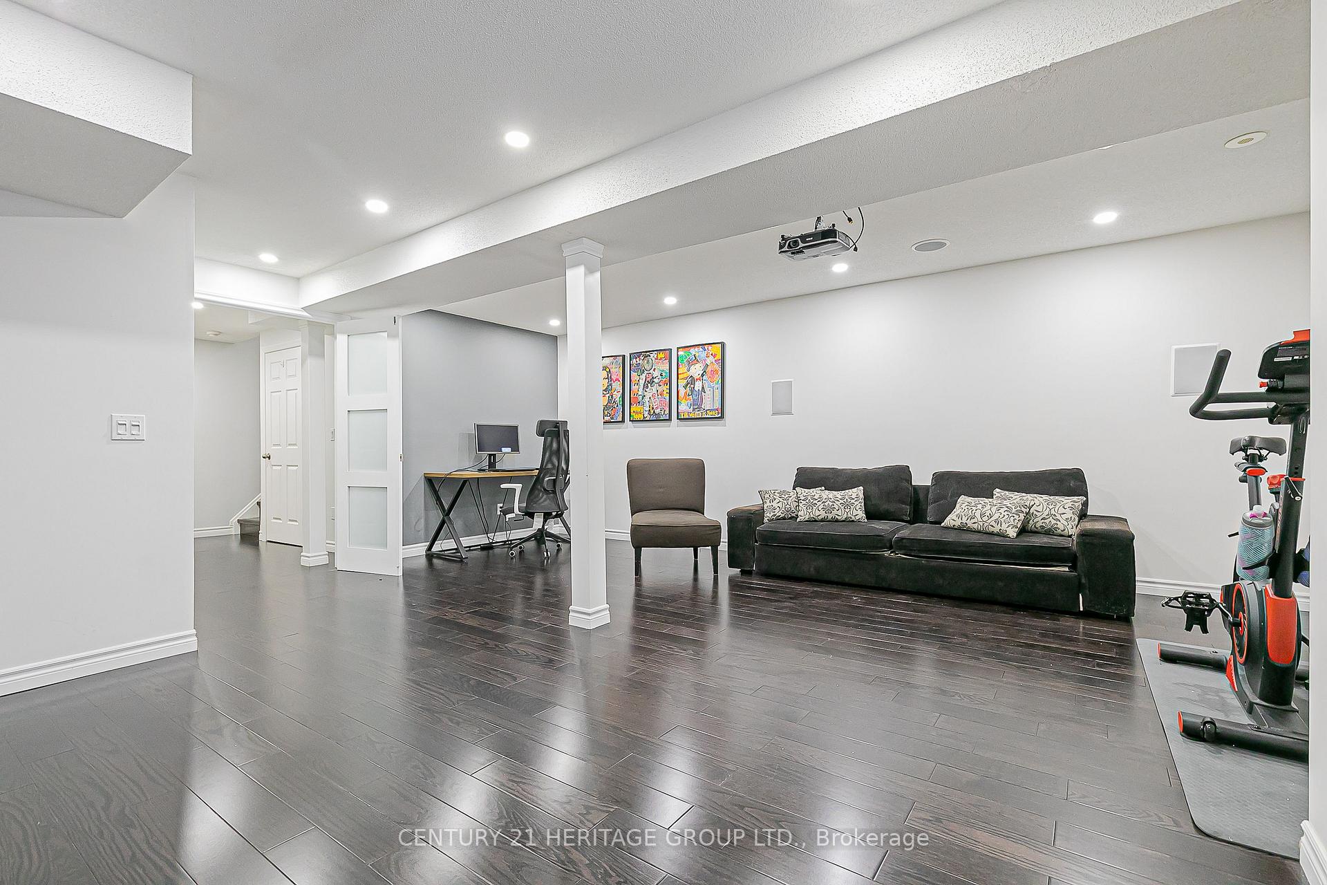 Photo 24 of 37 Peak Point Boulevard, Vaughan, Rural Vaughan — HOMEH
