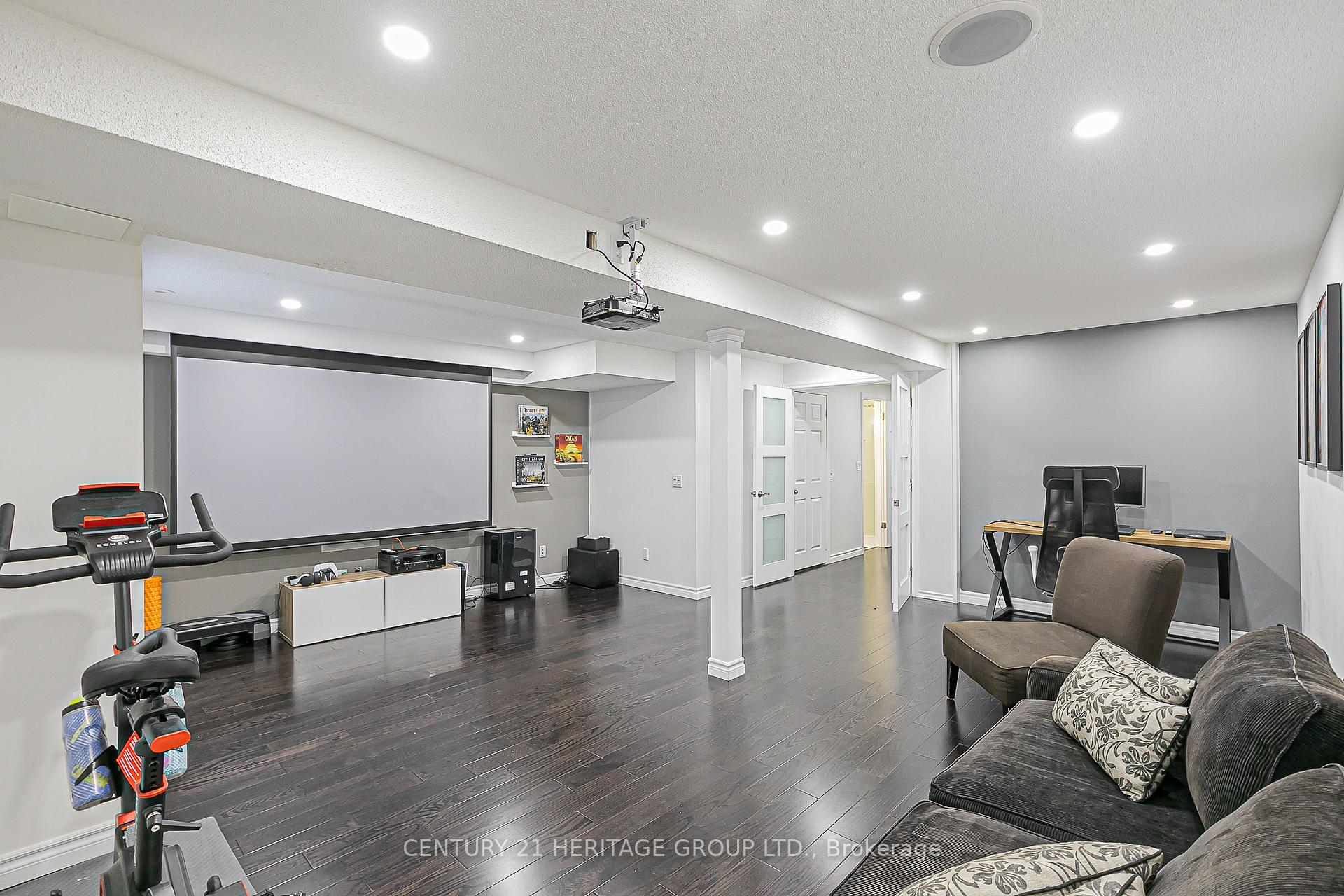 Photo 25 of 37 Peak Point Boulevard, Vaughan, Rural Vaughan — HOMEH