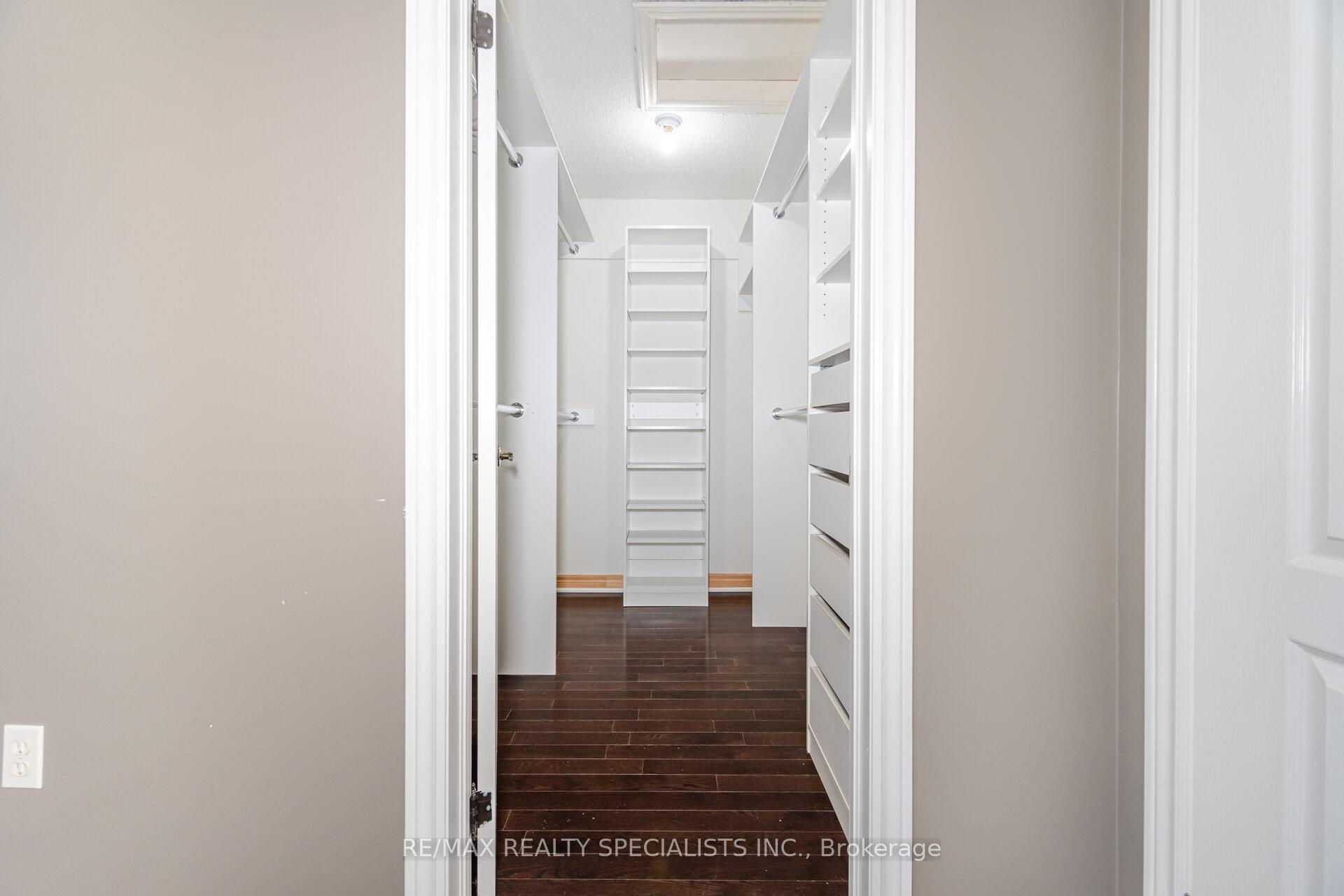 Photo 26 of 17 Montcalm Boulevard, Vaughan, Vellore Village — HOMEH