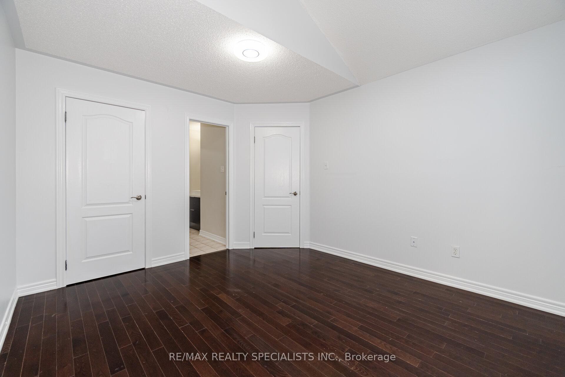 Photo 33 of 17 Montcalm Boulevard, Vaughan, Vellore Village — HOMEH