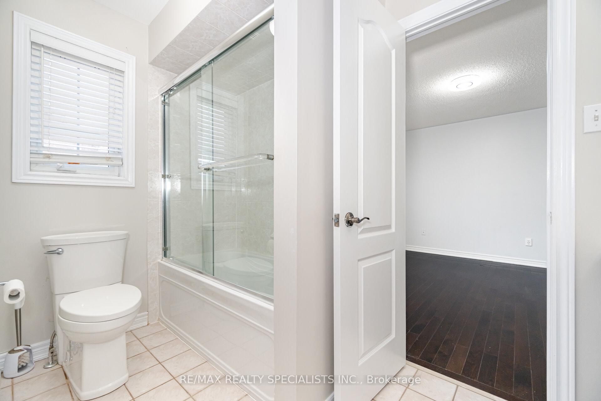 Photo 35 of 17 Montcalm Boulevard, Vaughan, Vellore Village — HOMEH