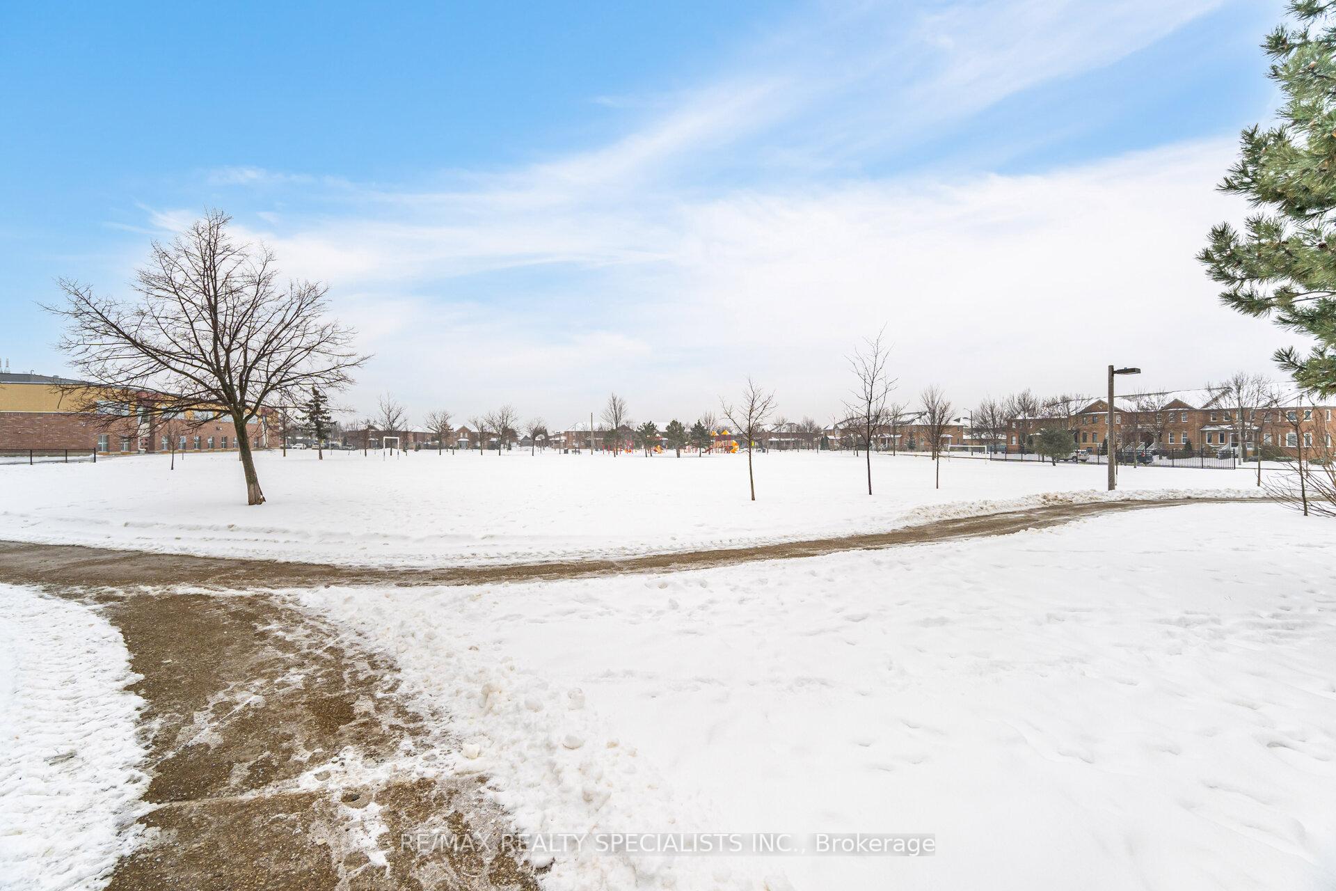 Photo 40 of 17 Montcalm Boulevard, Vaughan, Vellore Village — HOMEH