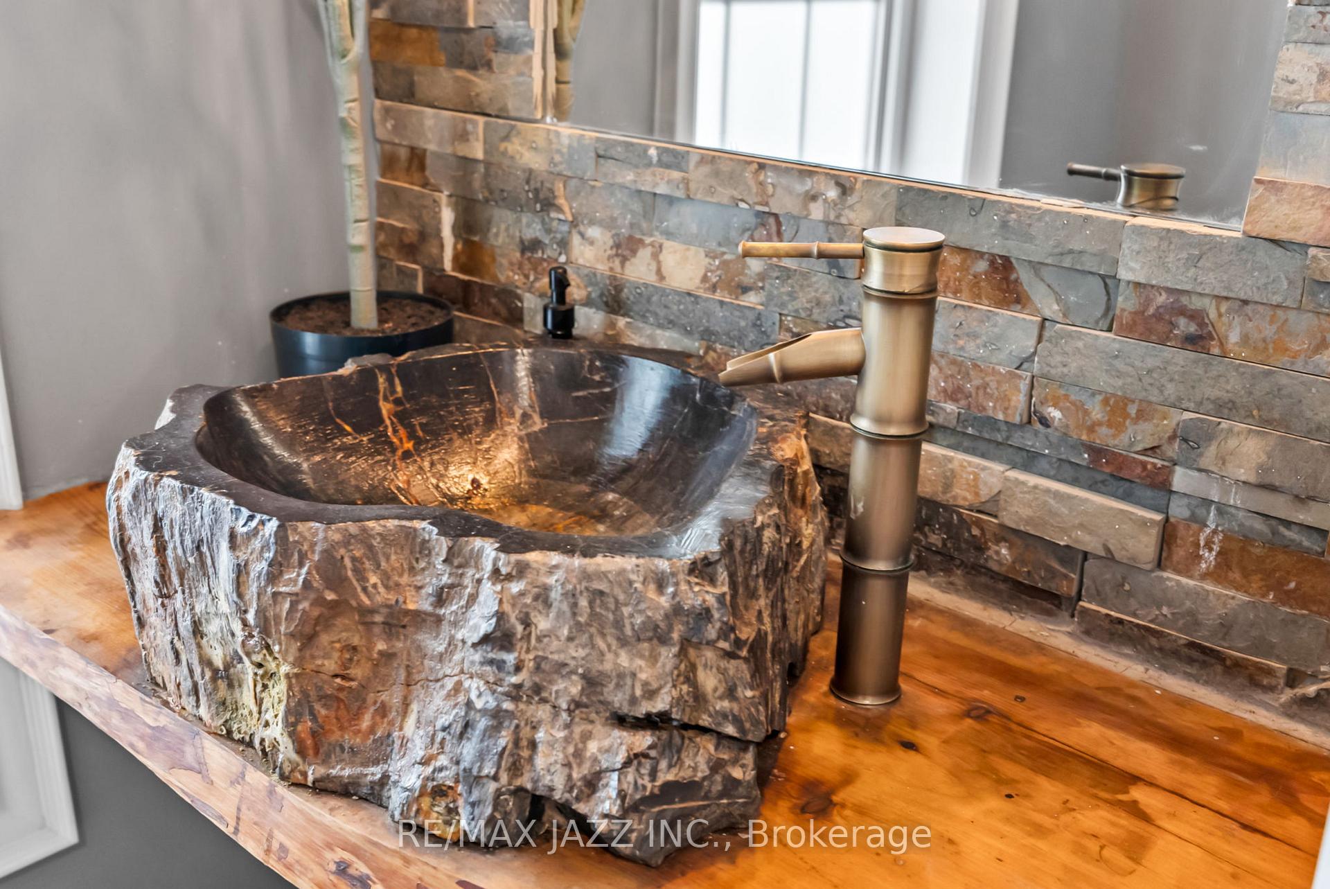 Photo 7 of 119 Bettina Place, Whitby, Rolling Acres — HOMEH