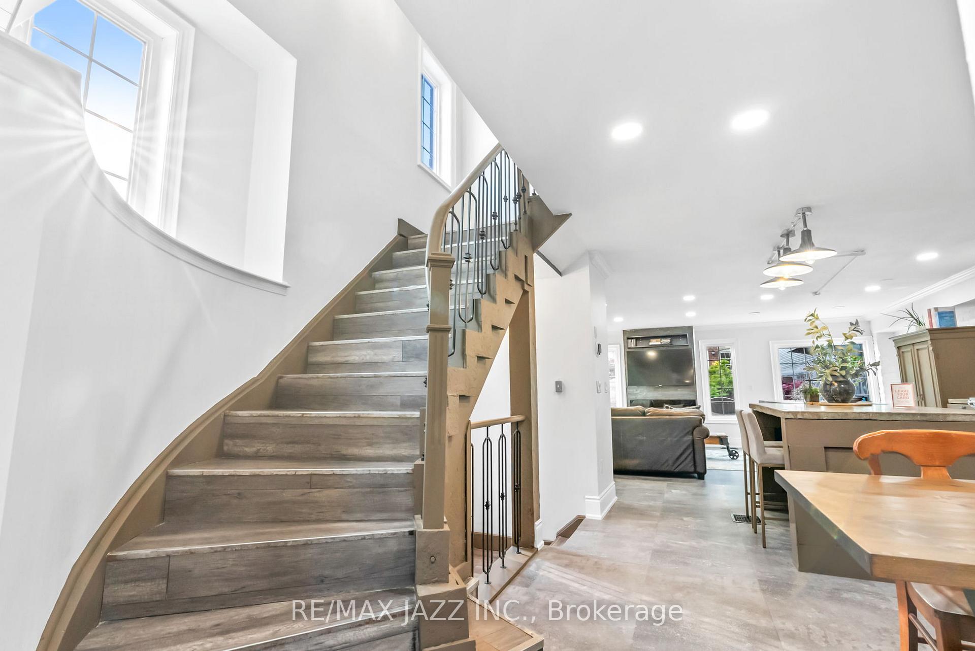 Photo 8 of 119 Bettina Place, Whitby, Rolling Acres — HOMEH