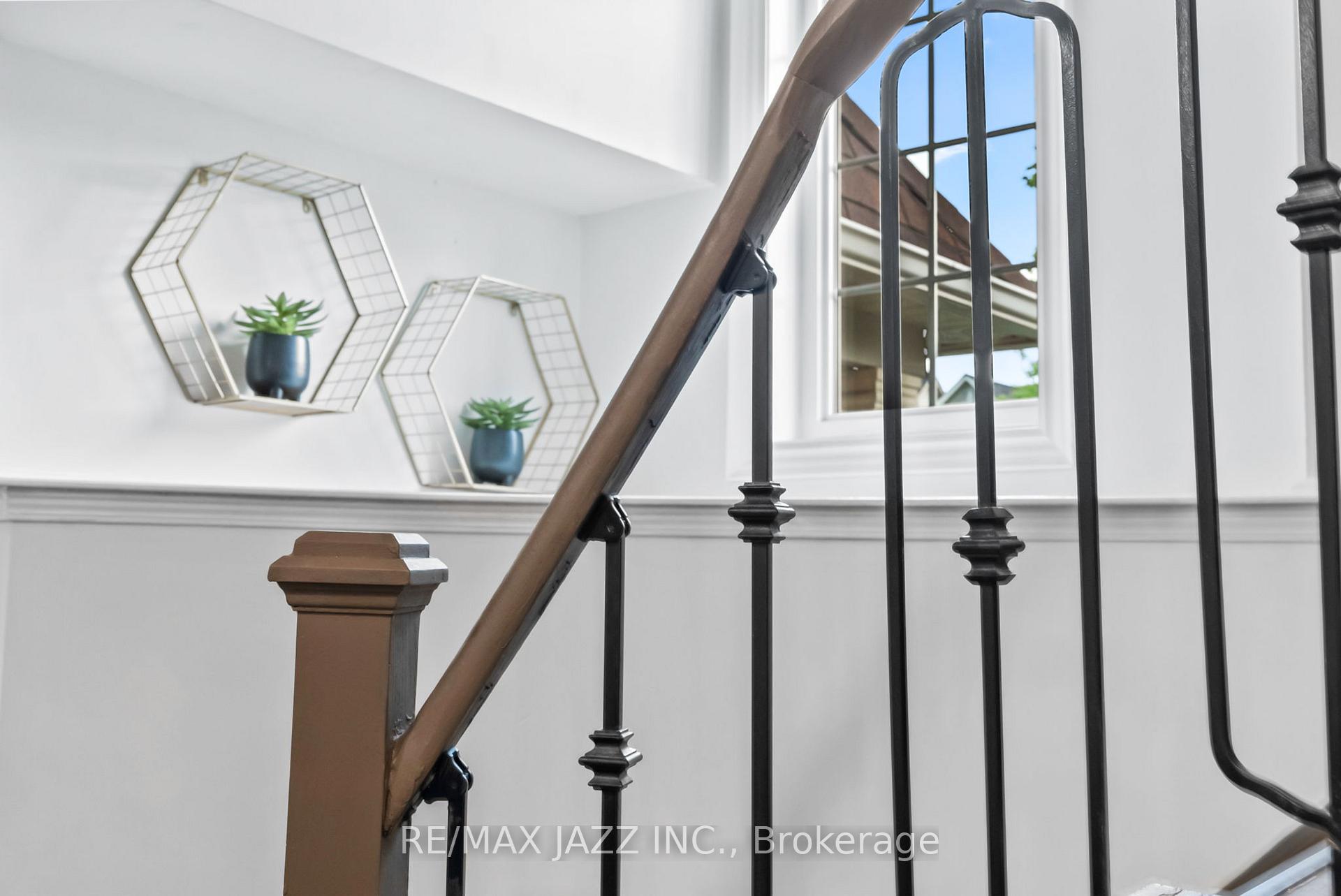 Photo 23 of 119 Bettina Place, Whitby, Rolling Acres — HOMEH