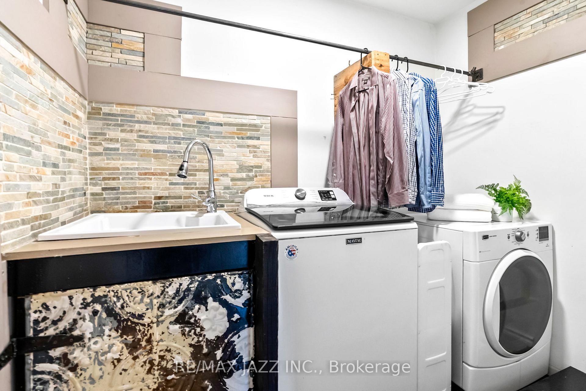 Photo 24 of 119 Bettina Place, Whitby, Rolling Acres — HOMEH