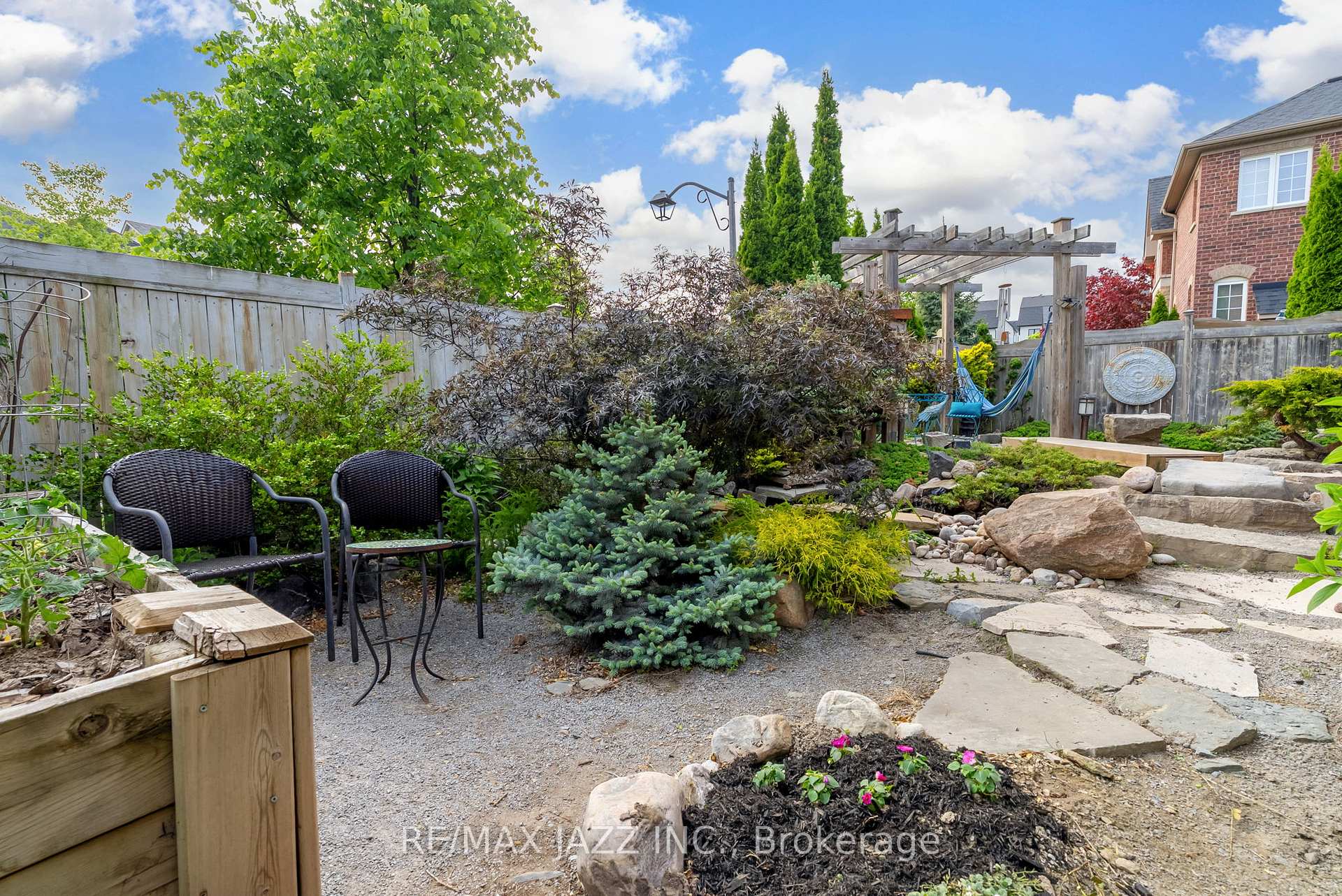 Photo 42 of 119 Bettina Place, Whitby, Rolling Acres — HOMEH