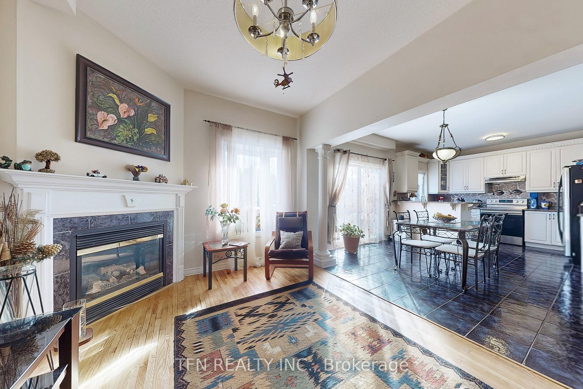 Photo 8 of 189 Humberland Drive, Richmond Hill, Oak Ridges — HOMEH