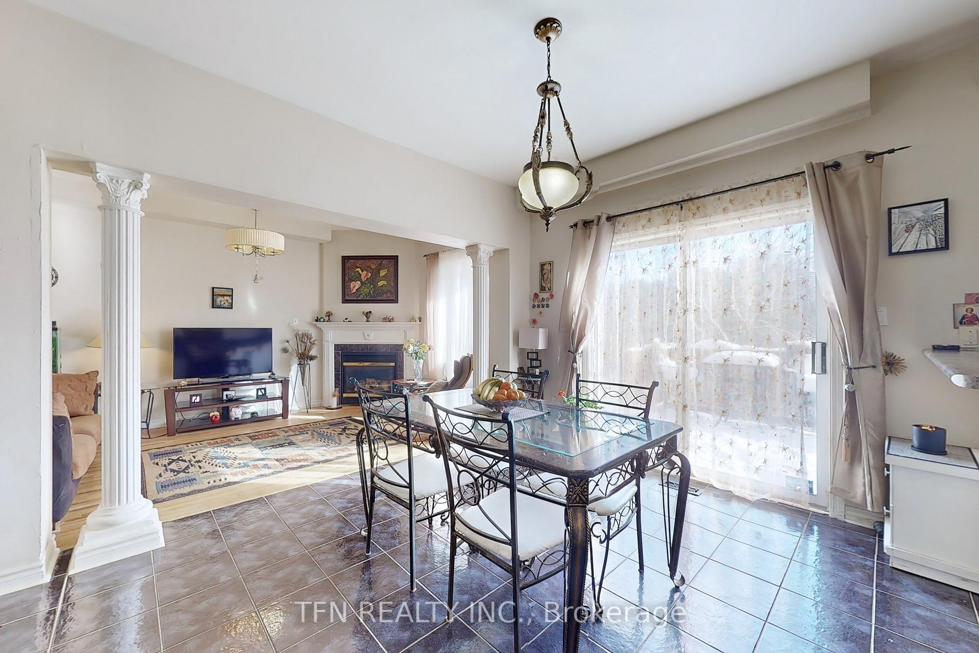 Photo 12 of 189 Humberland Drive, Richmond Hill, Oak Ridges — HOMEH