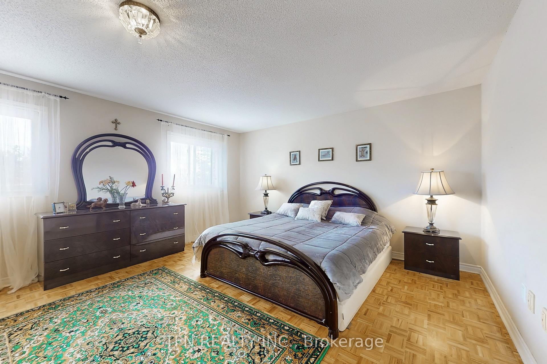 Photo 16 of 189 Humberland Drive, Richmond Hill, Oak Ridges — HOMEH