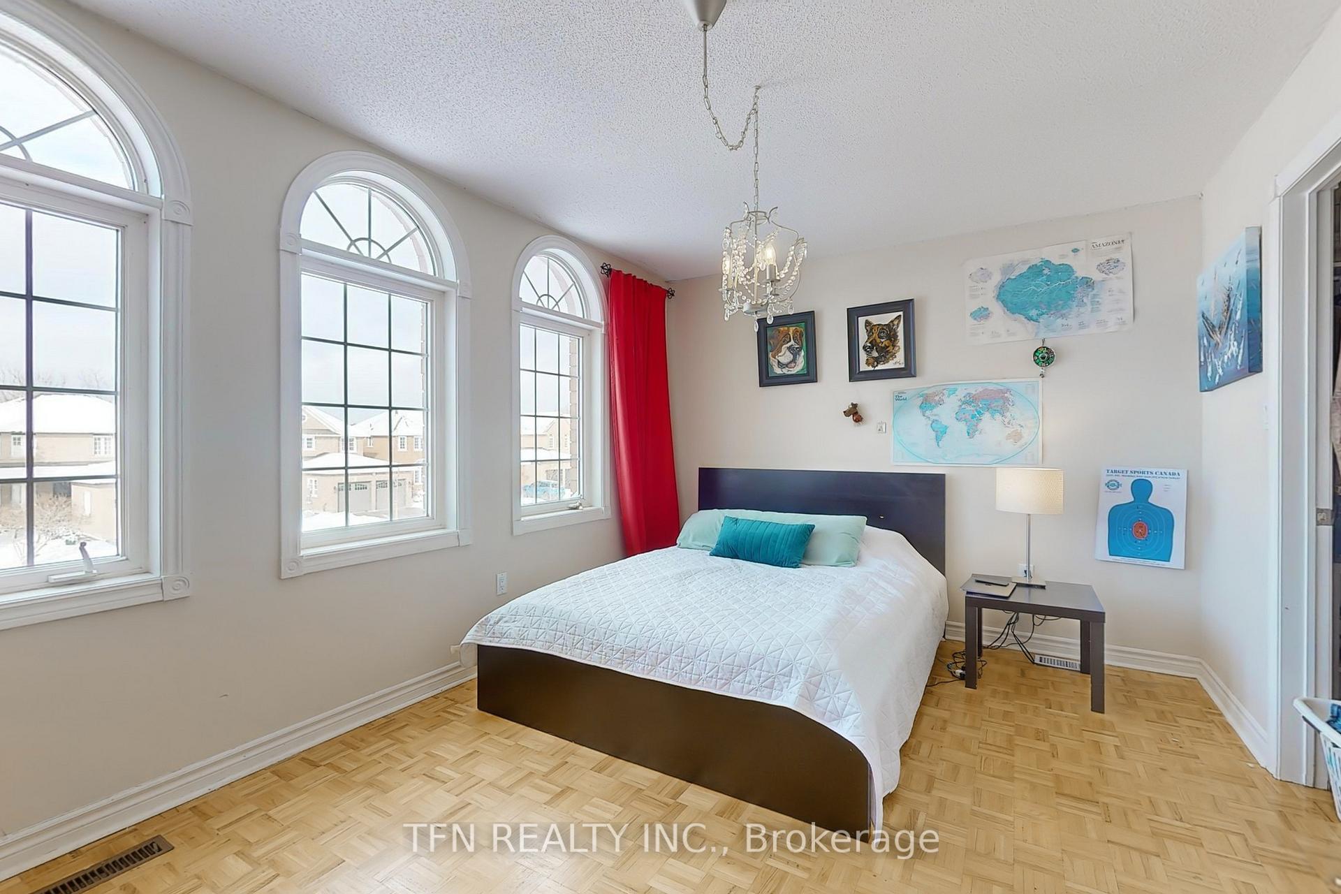 Photo 21 of 189 Humberland Drive, Richmond Hill, Oak Ridges — HOMEH