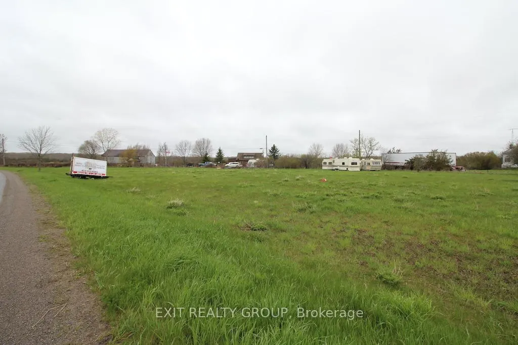 Photo 3 of 1760 Salem Road, Prince Edward County, Ameliasburg Ward — HOMEH