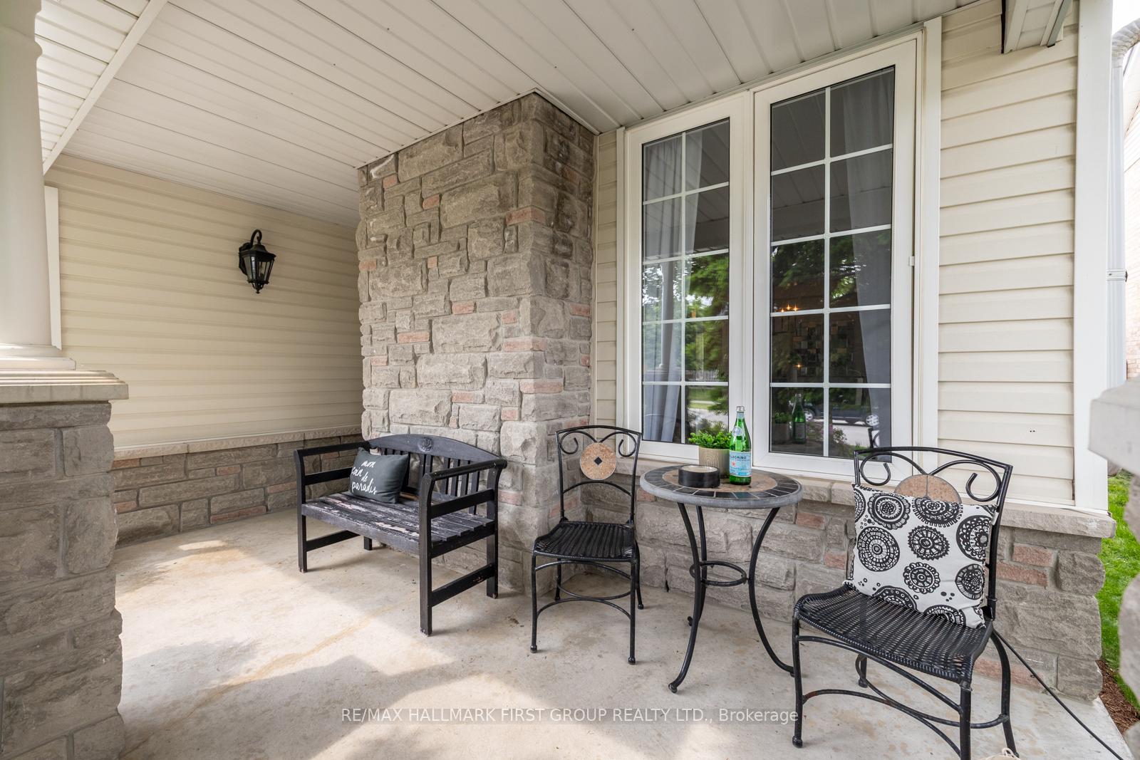Photo 2 of 80 Darius Harns Drive, Whitby, Brooklin — HOMEH