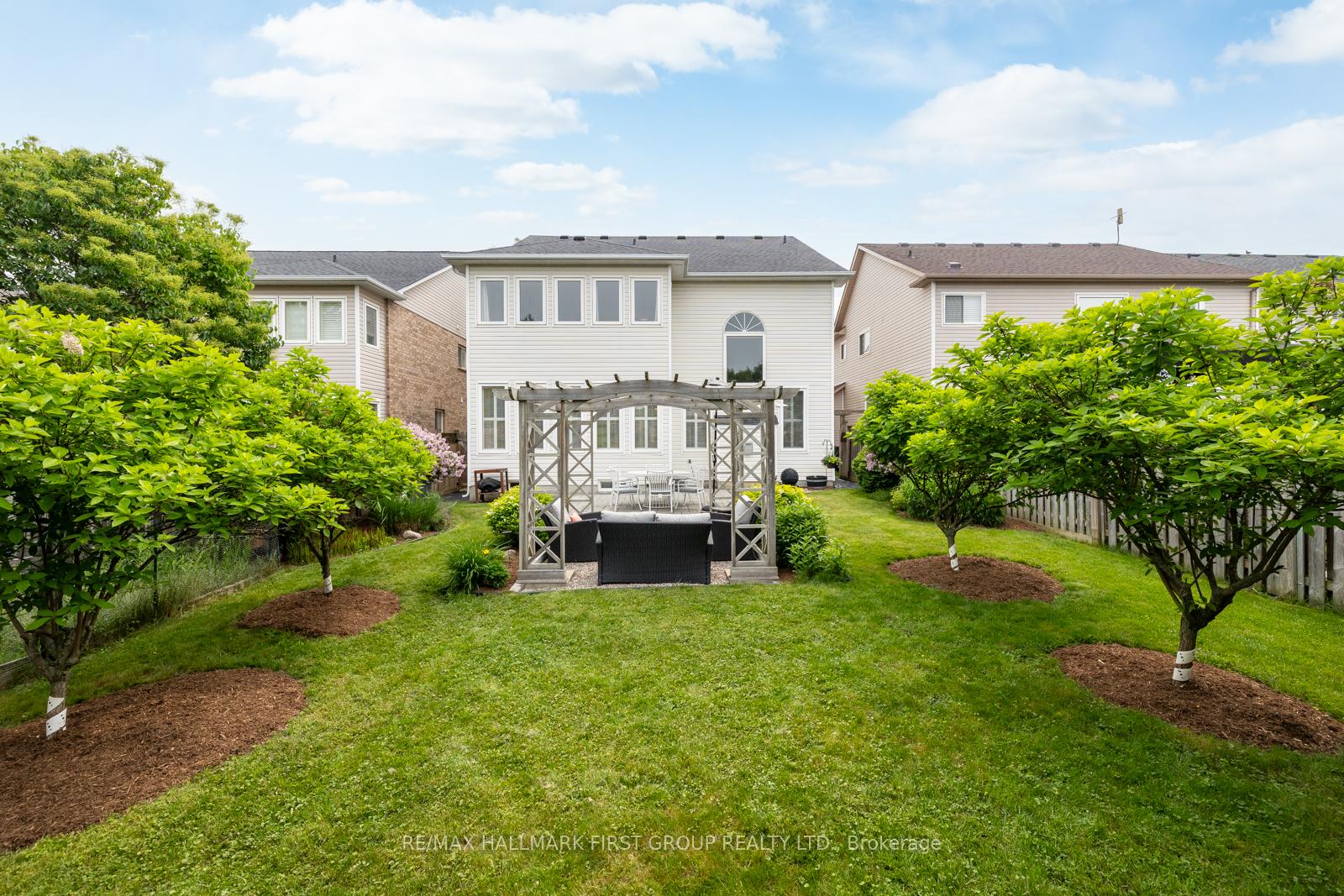 Photo 33 of 80 Darius Harns Drive, Whitby, Brooklin — HOMEH