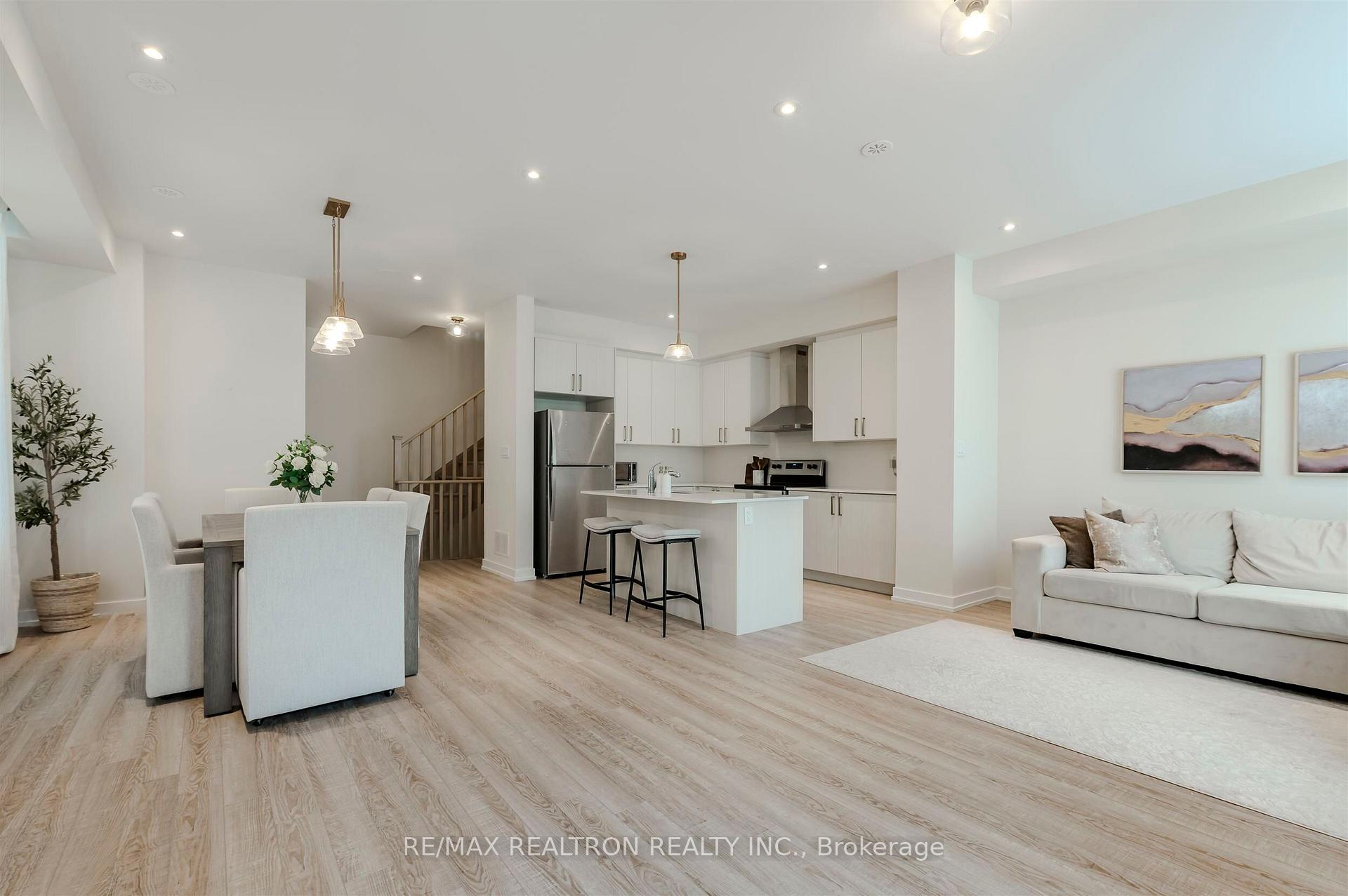Photo 1 of 41 Chiffon Street, Vaughan, Steeles West Industrial — HOMEH