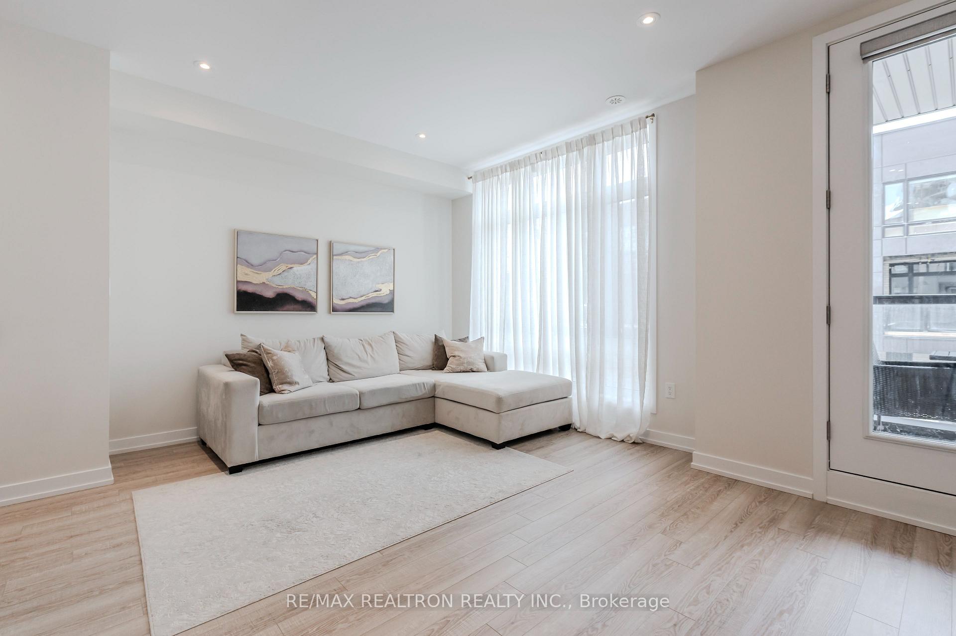 Photo 6 of 41 Chiffon Street, Vaughan, Steeles West Industrial — HOMEH