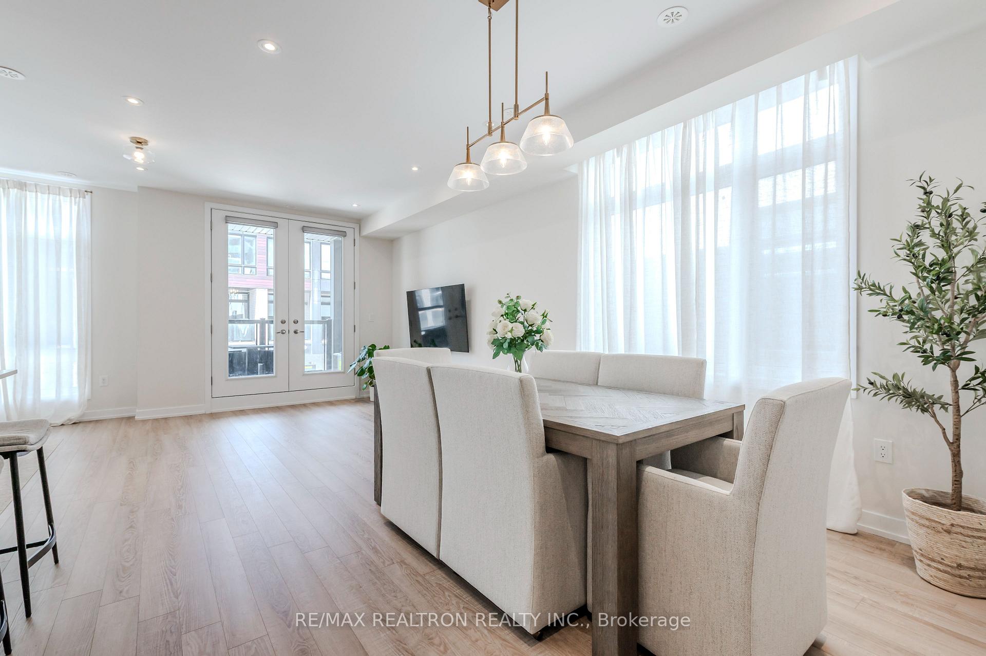 Photo 9 of 41 Chiffon Street, Vaughan, Steeles West Industrial — HOMEH