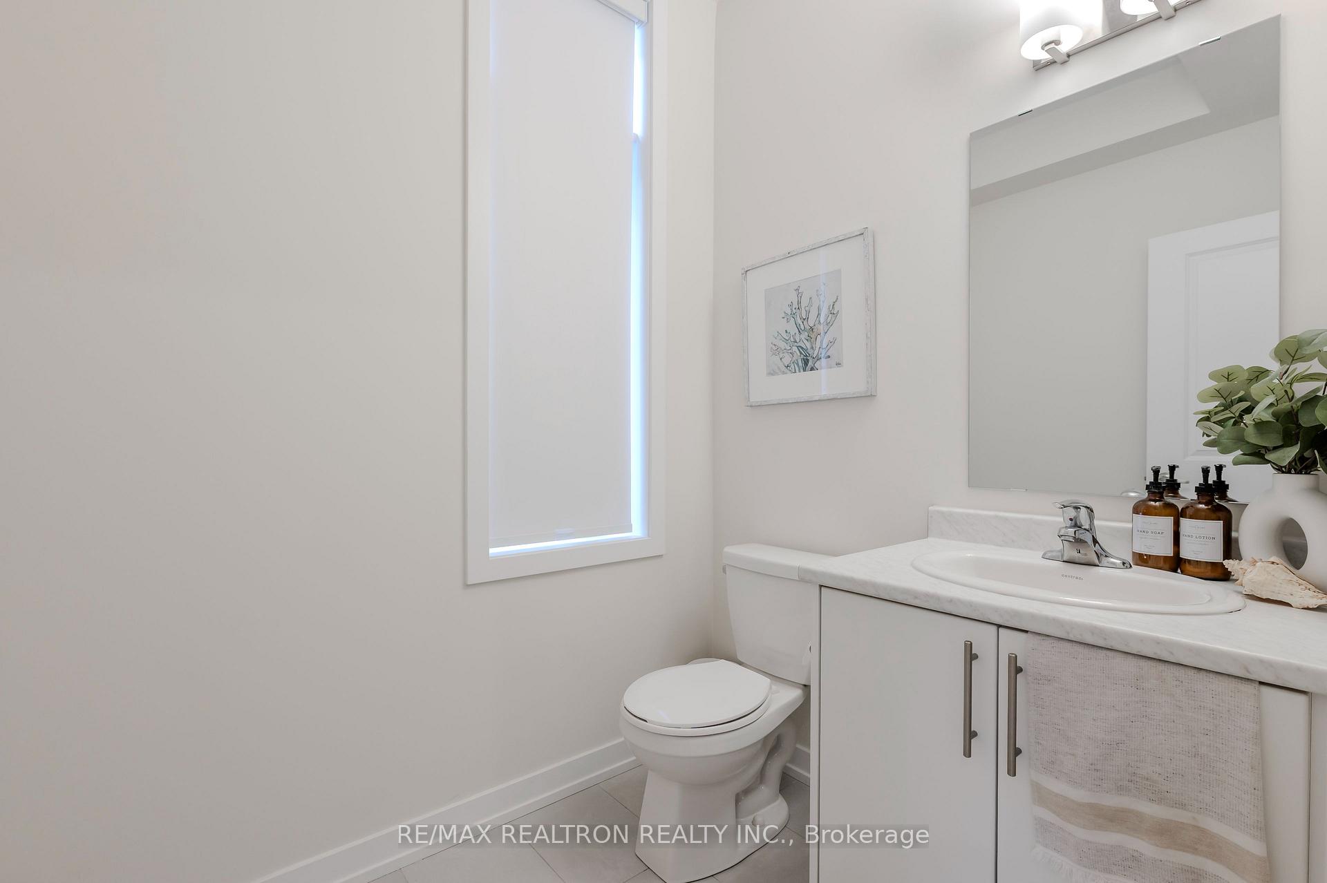 Photo 11 of 41 Chiffon Street, Vaughan, Steeles West Industrial — HOMEH
