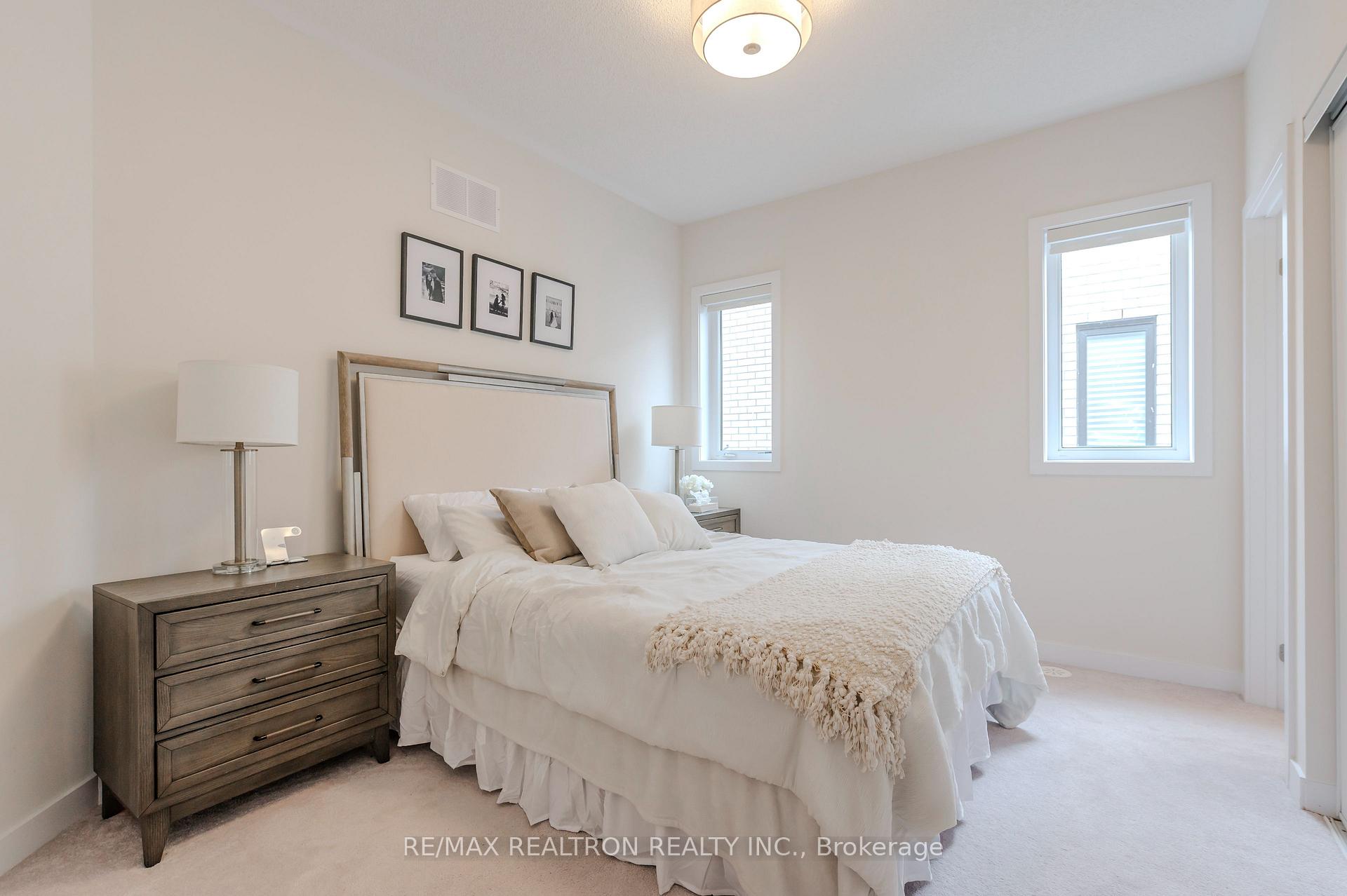 Photo 13 of 41 Chiffon Street, Vaughan, Steeles West Industrial — HOMEH