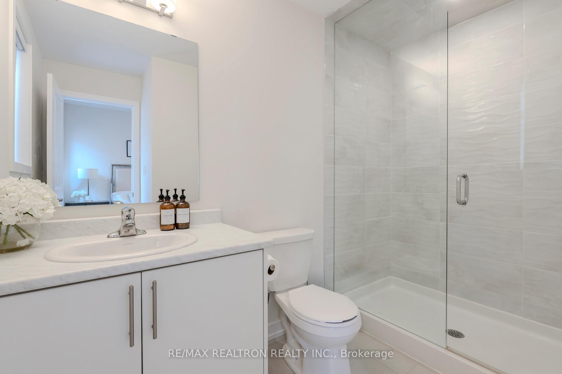 Photo 14 of 41 Chiffon Street, Vaughan, Steeles West Industrial — HOMEH