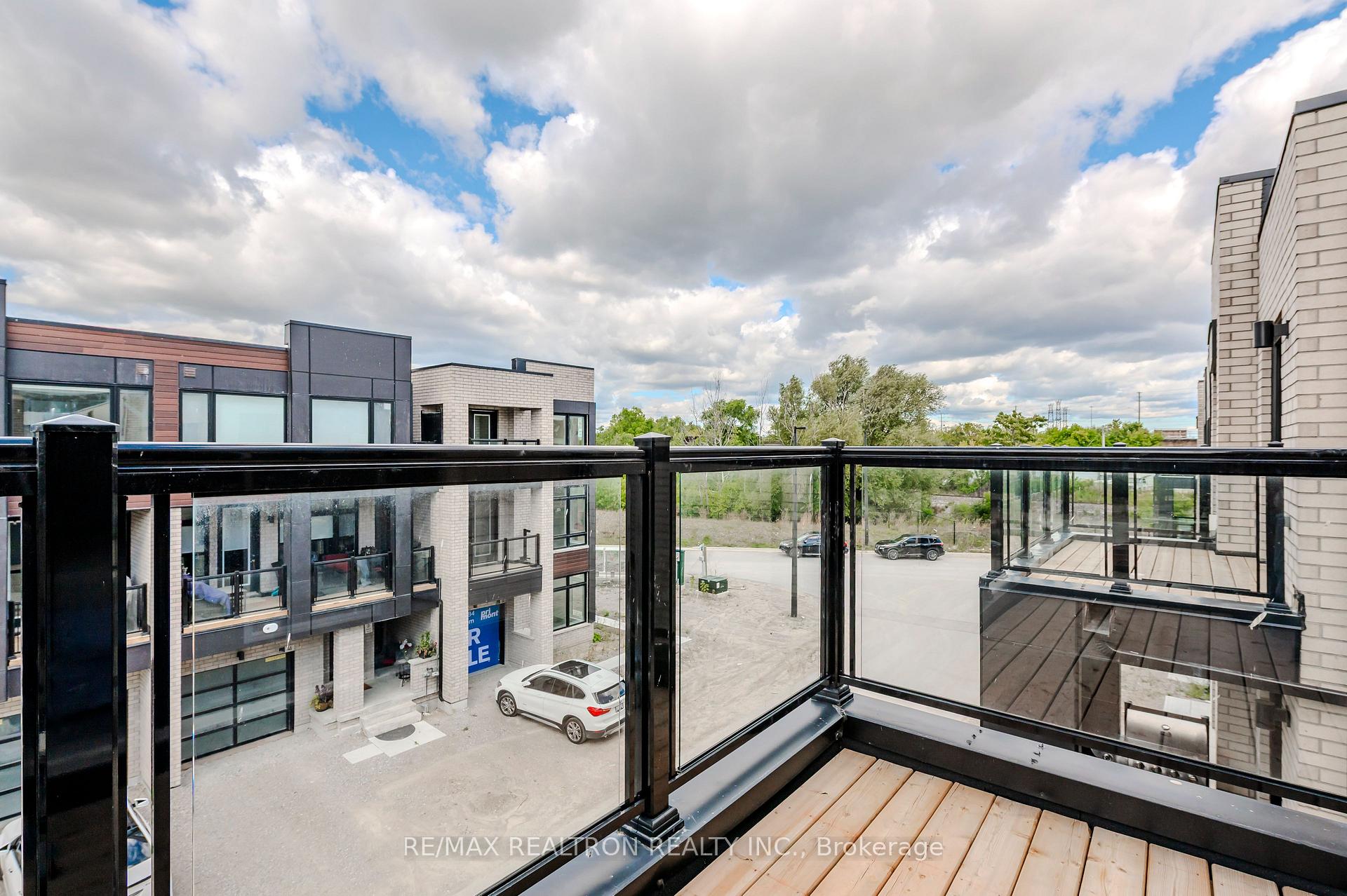 Photo 17 of 41 Chiffon Street, Vaughan, Steeles West Industrial — HOMEH