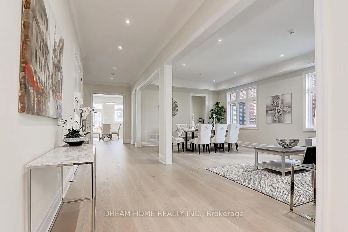 Photo 10 of 459 Via Romano Boulevard, Vaughan, Patterson — HOMEH