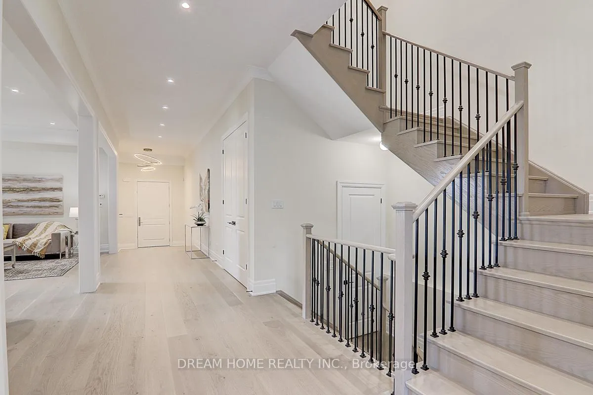 Photo 16 of 459 Via Romano Boulevard, Vaughan, Patterson — HOMEH