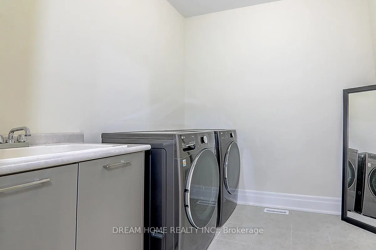 Photo 41 of 459 Via Romano Boulevard, Vaughan, Patterson — HOMEH