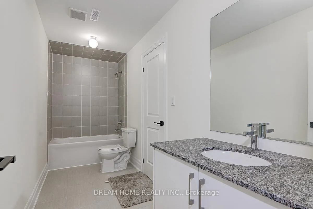 Photo 42 of 459 Via Romano Boulevard, Vaughan, Patterson — HOMEH