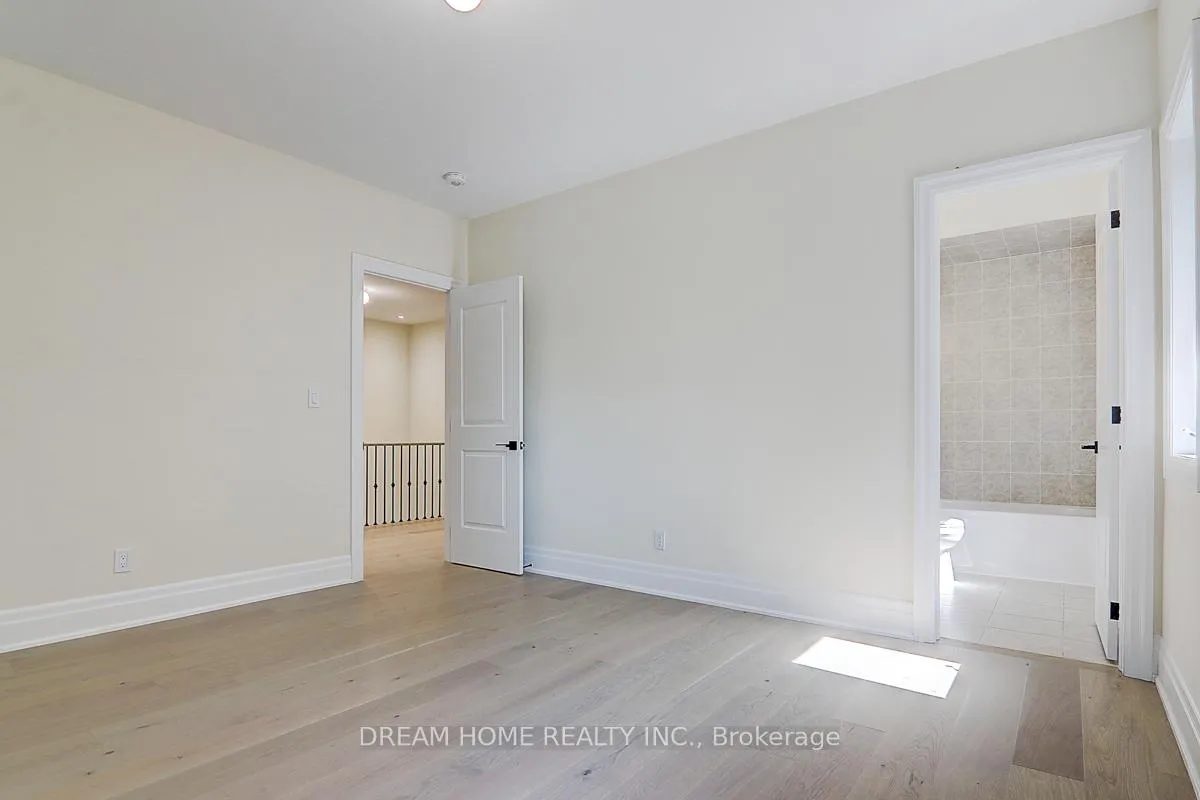 Photo 43 of 459 Via Romano Boulevard, Vaughan, Patterson — HOMEH