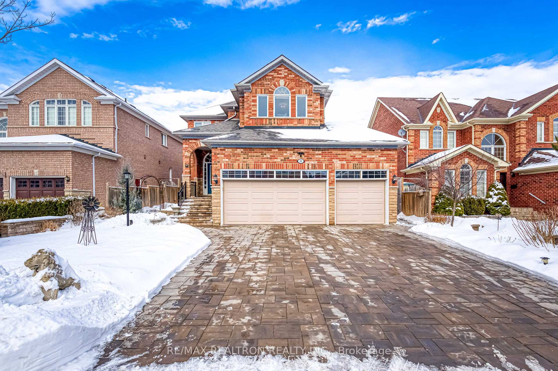 Photo 1 of 30 Green Meadow Crescent, Richmond Hill, Oak Ridges Lake Wilcox — HOMEH