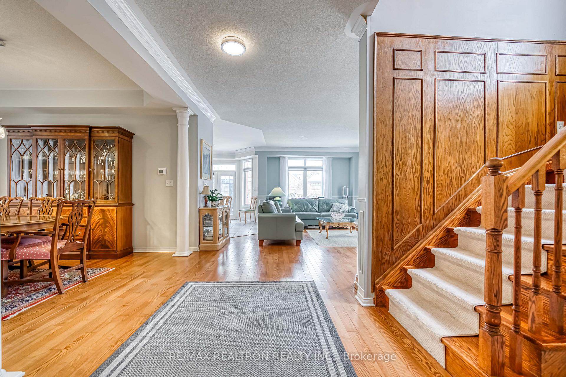 Photo 2 of 30 Green Meadow Crescent, Richmond Hill, Oak Ridges Lake Wilcox — HOMEH