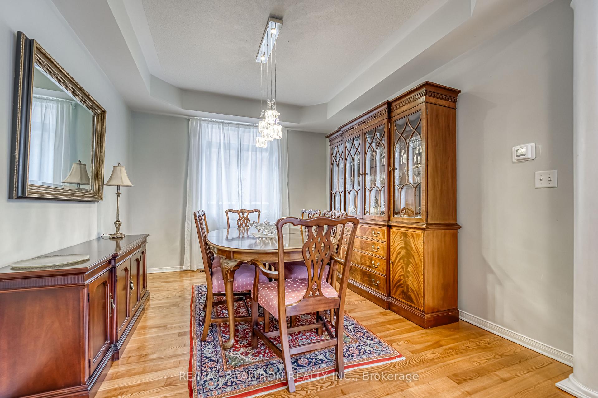 Photo 4 of 30 Green Meadow Crescent, Richmond Hill, Oak Ridges Lake Wilcox — HOMEH