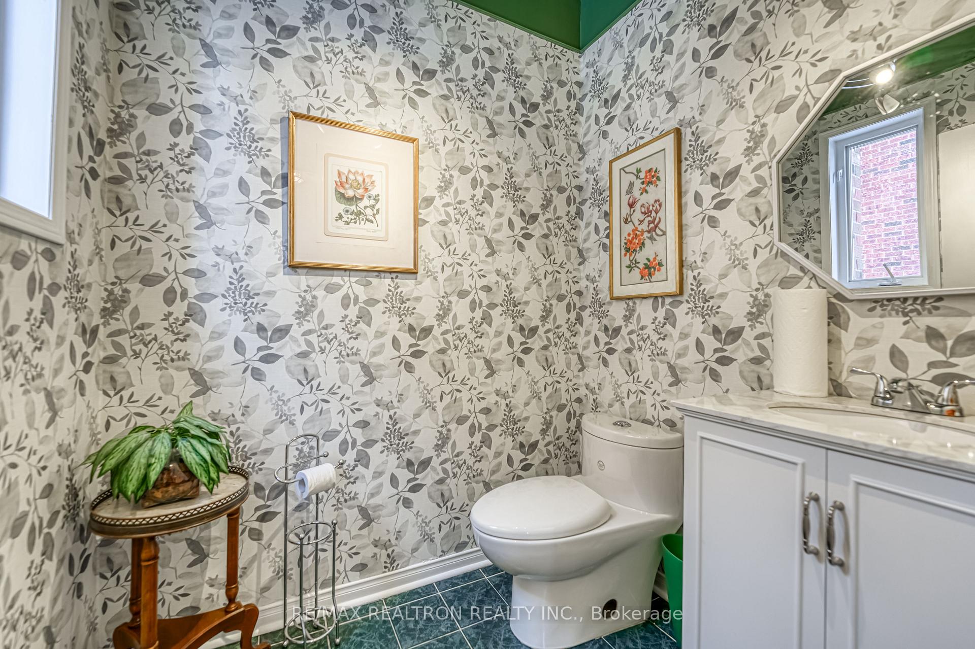 Photo 12 of 30 Green Meadow Crescent, Richmond Hill, Oak Ridges Lake Wilcox — HOMEH