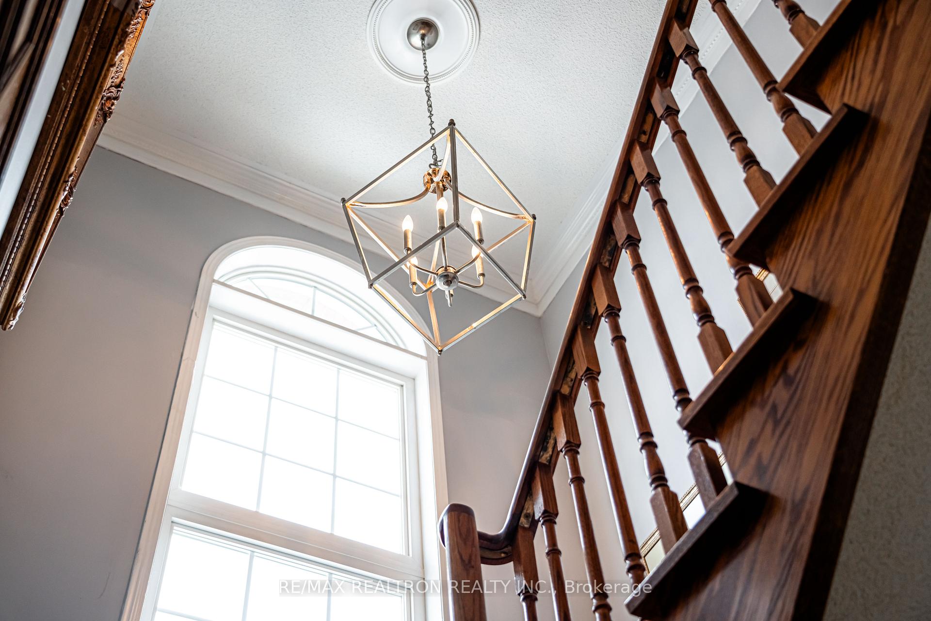 Photo 13 of 30 Green Meadow Crescent, Richmond Hill, Oak Ridges Lake Wilcox — HOMEH