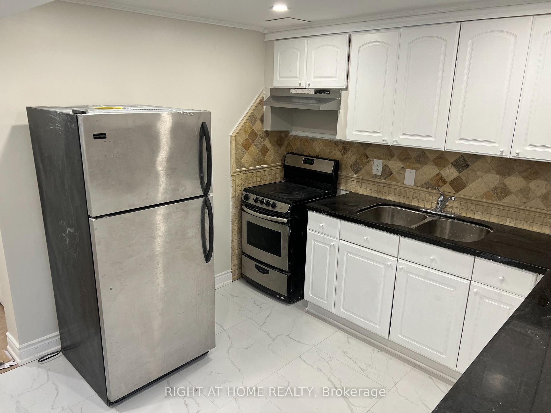 Photo 1 of Unit Lower, 168 Convoy Crescent, Vaughan, Vellore Village — HOMEH