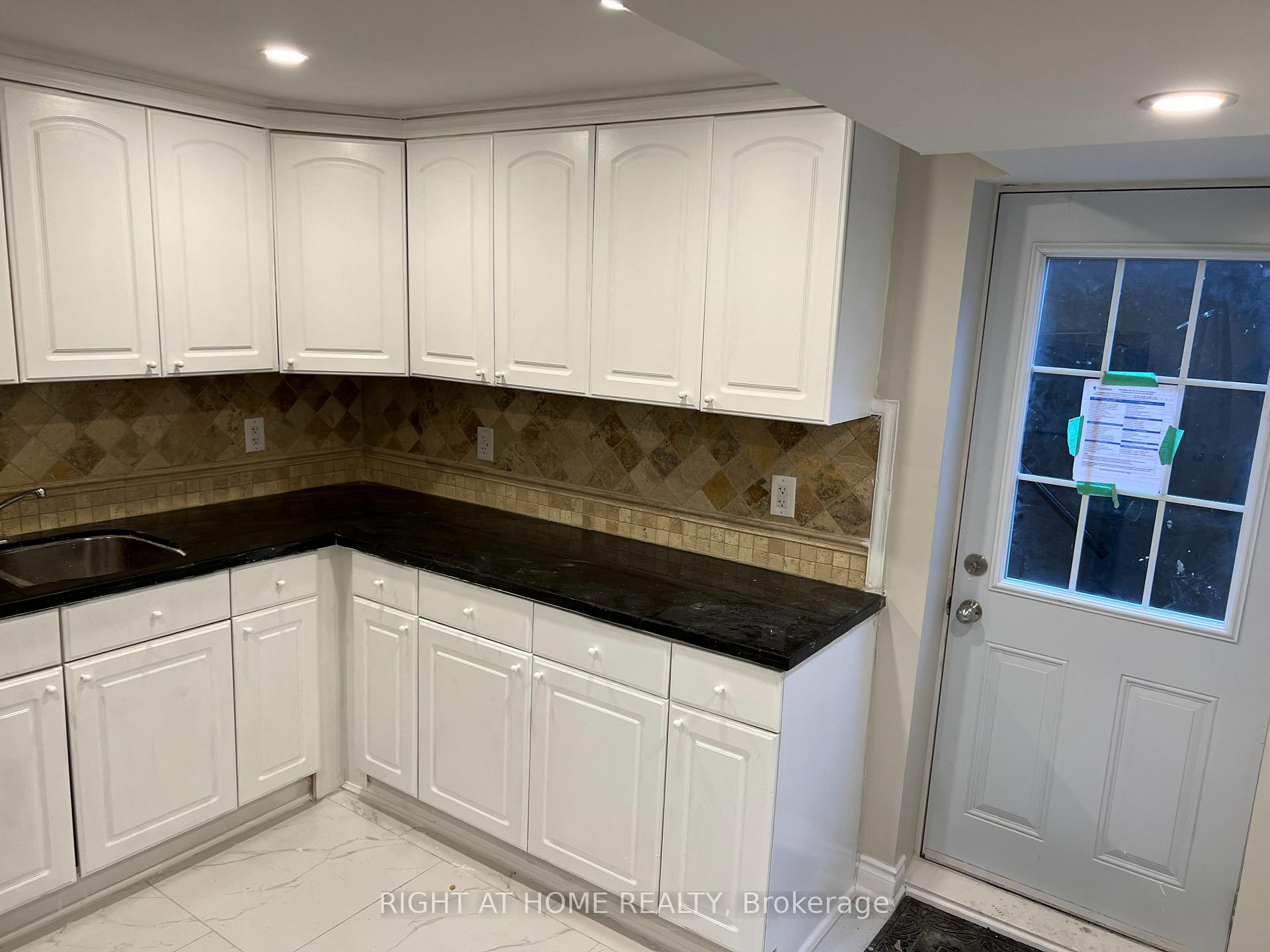 Photo 2 of Unit Lower, 168 Convoy Crescent, Vaughan, Vellore Village — HOMEH
