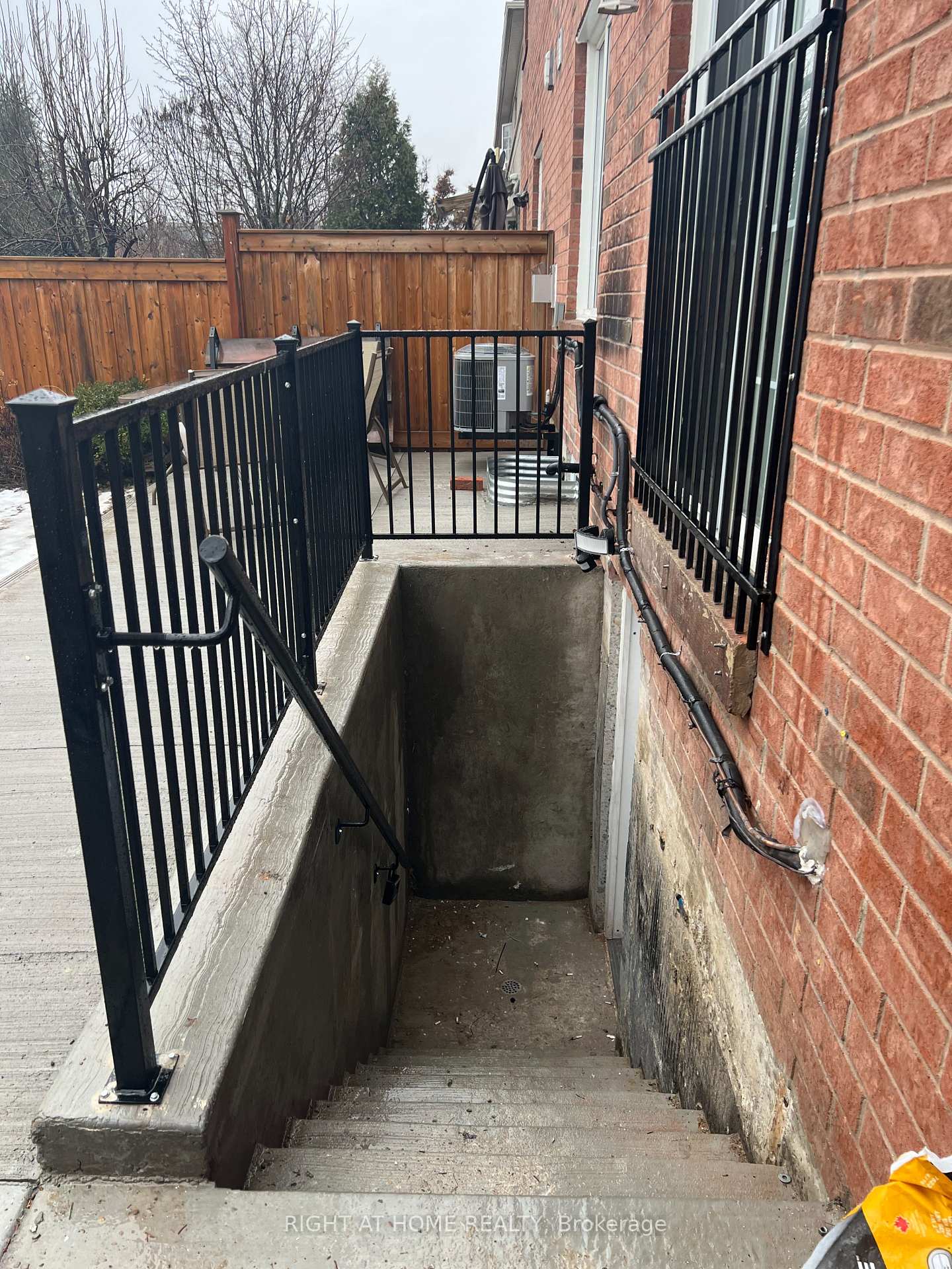 Photo 3 of Unit Lower, 168 Convoy Crescent, Vaughan, Vellore Village — HOMEH