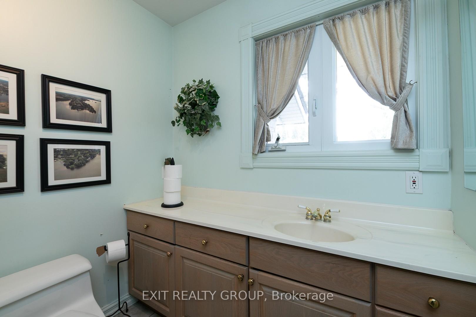Photo 22 of 45 Peats Point Lane, Prince Edward County, Ameliasburg Ward — HOMEH