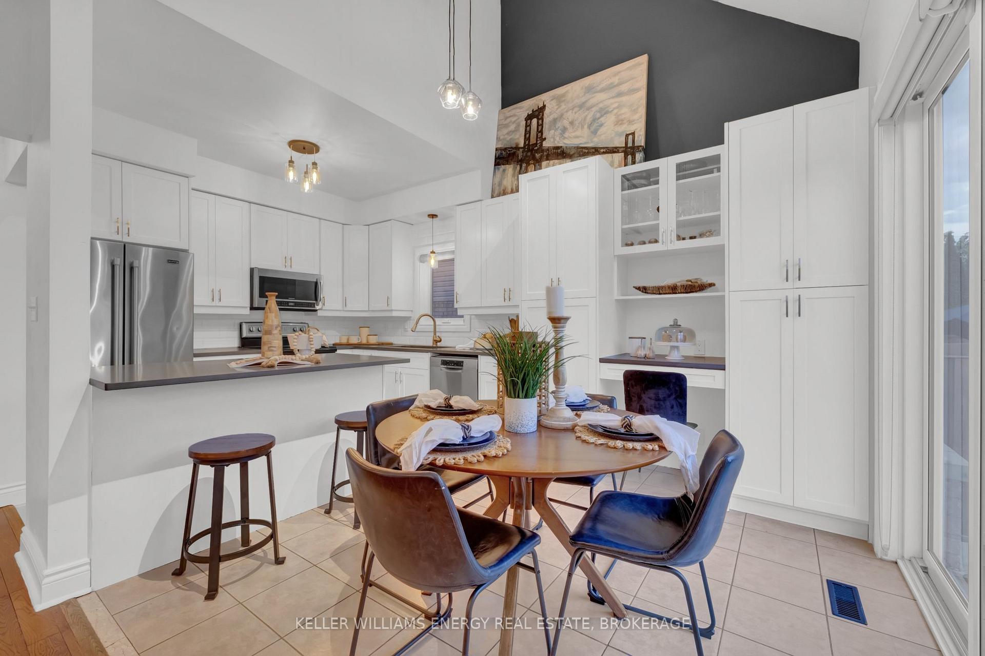 Photo 10 of 65 Scadding Avenue, Whitby, Port Whitby — HOMEH
